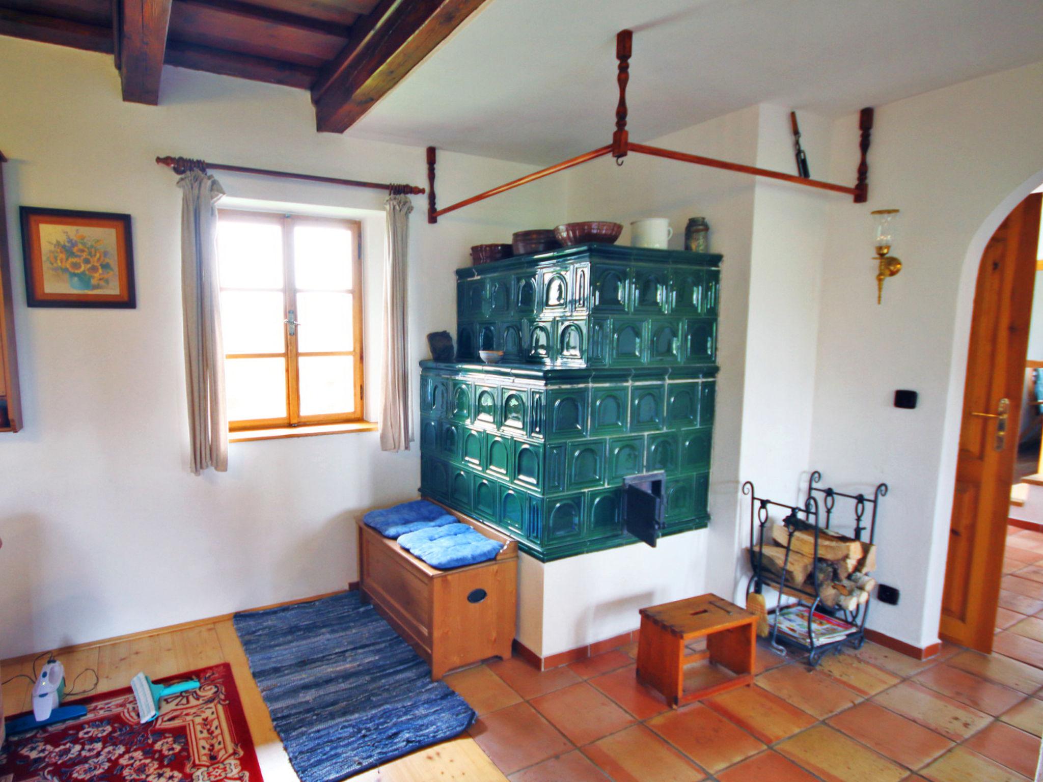 Photo 3 - Maison de 2 chambres à Pohorská Ves avec jardin et terrasse