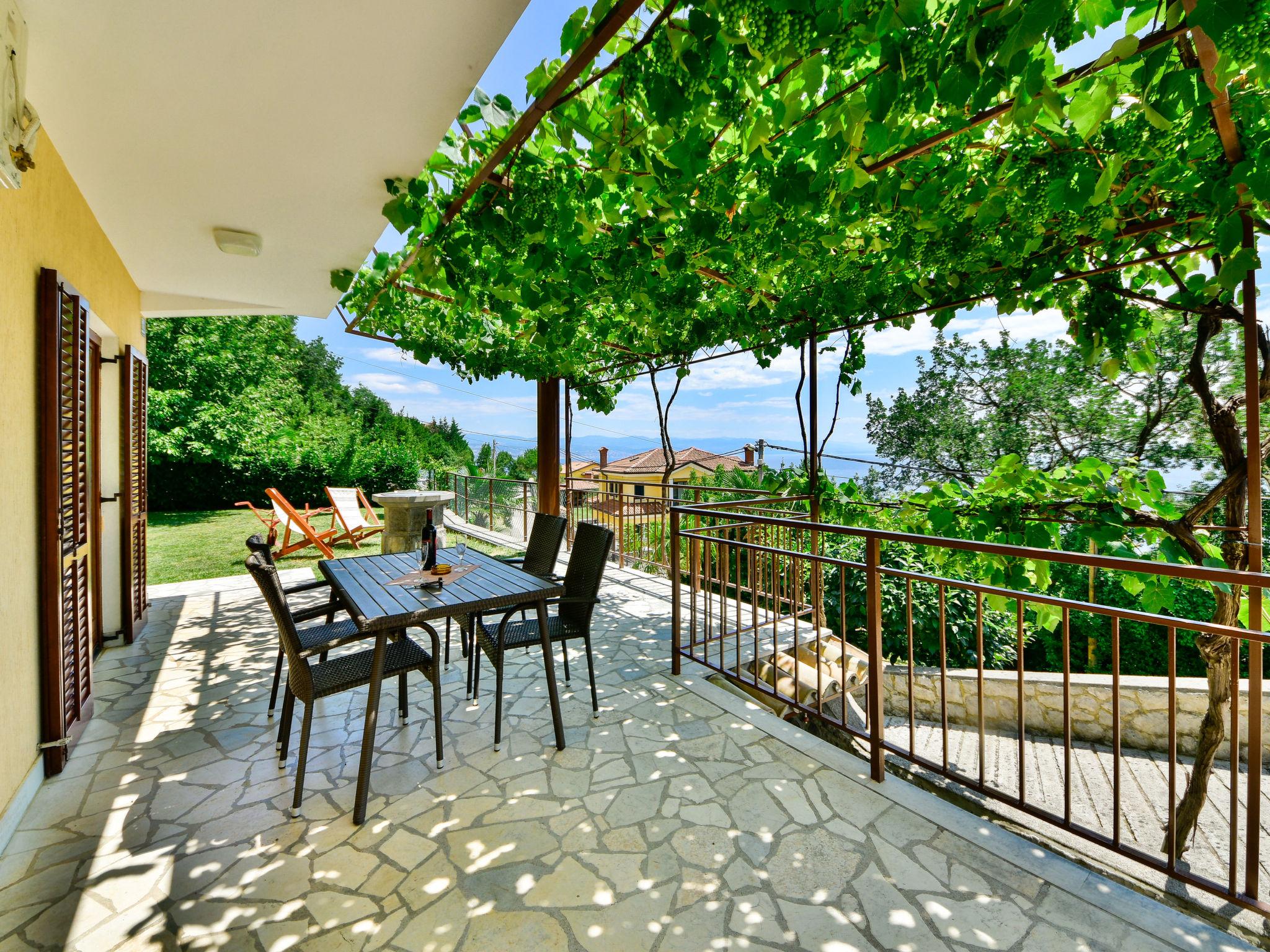 Photo 12 - 1 bedroom Apartment in Opatija with garden and terrace