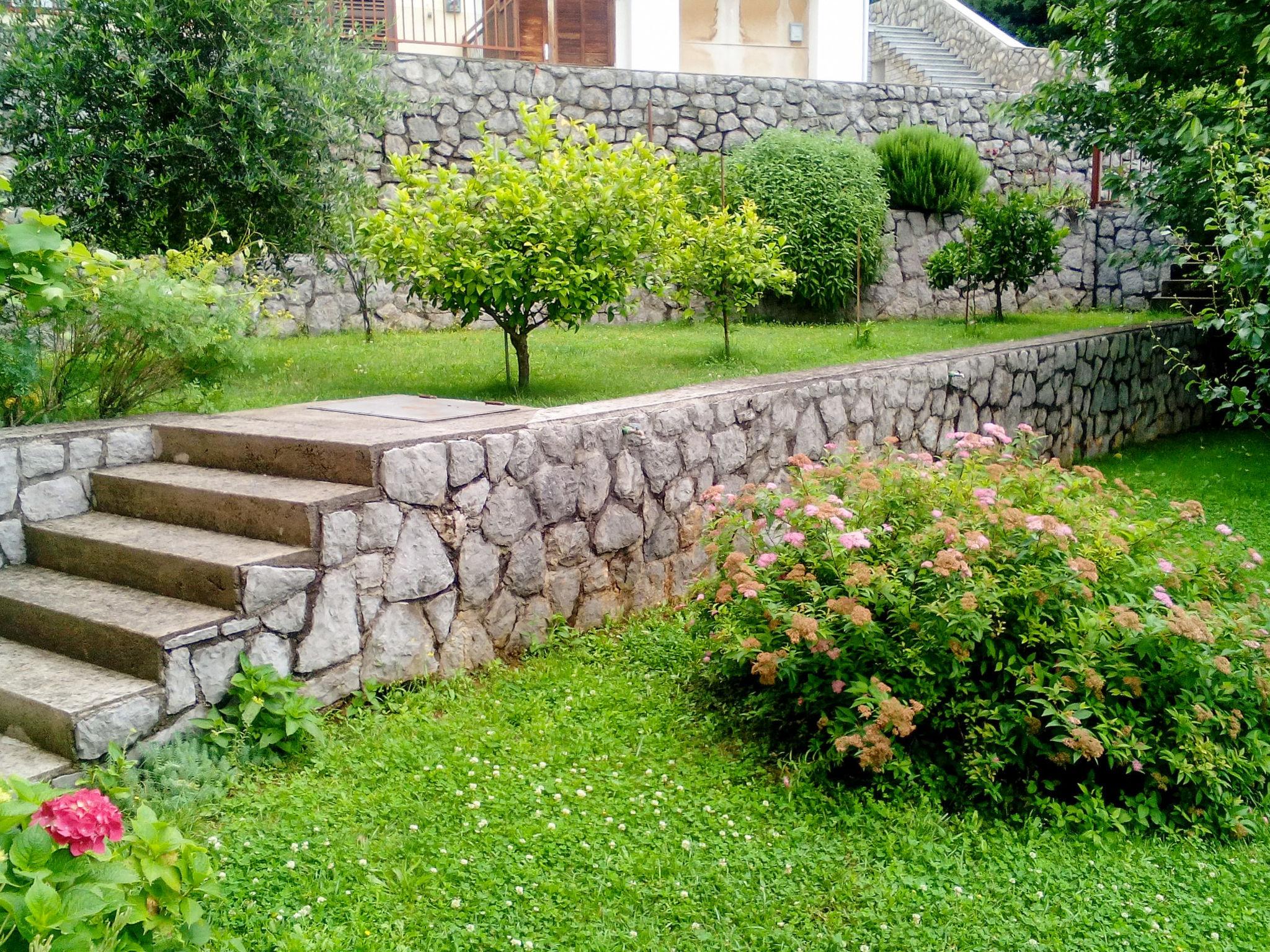 Photo 17 - Appartement de 1 chambre à Opatija avec jardin et terrasse