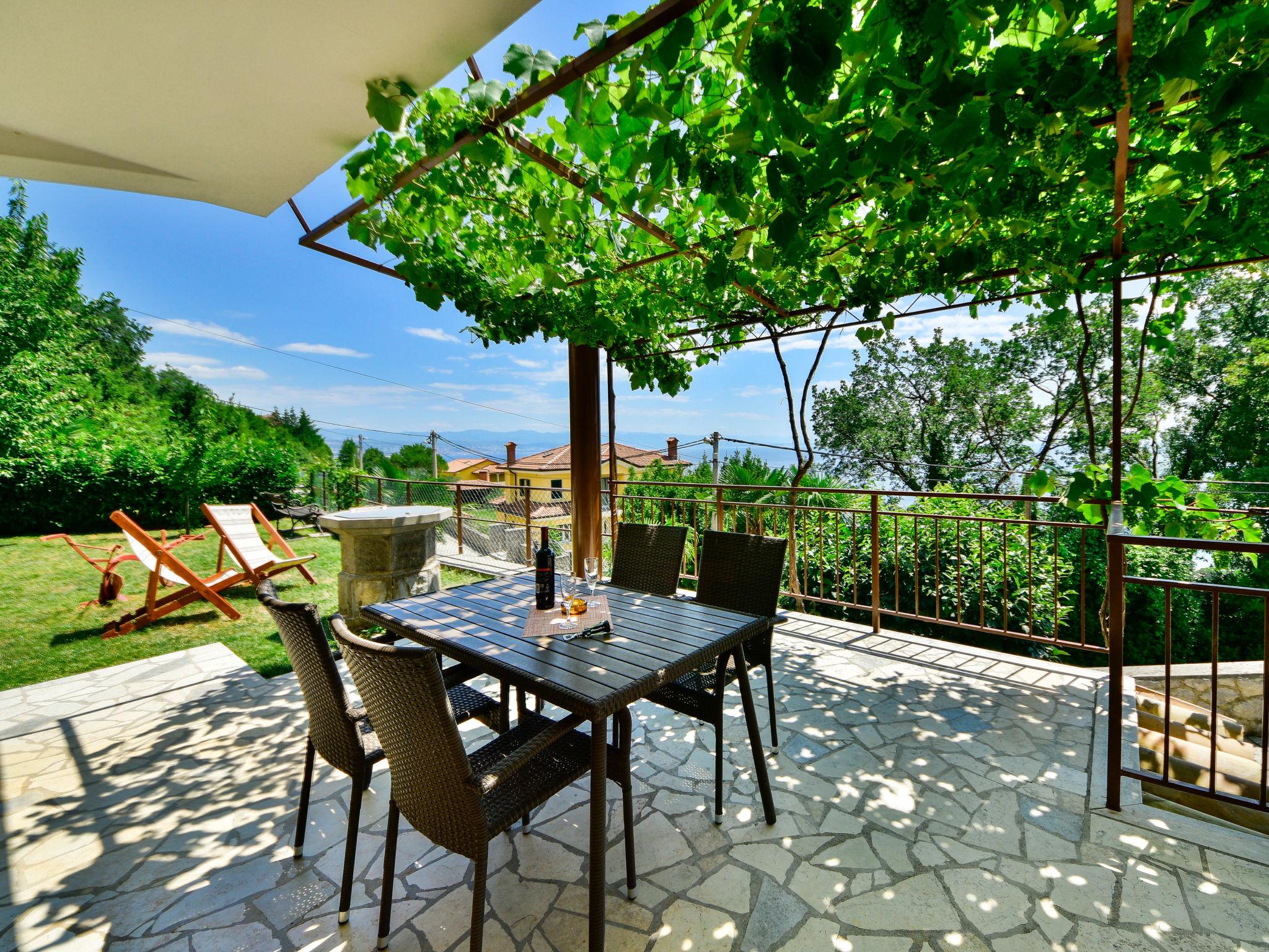 Photo 1 - 1 bedroom Apartment in Opatija with terrace