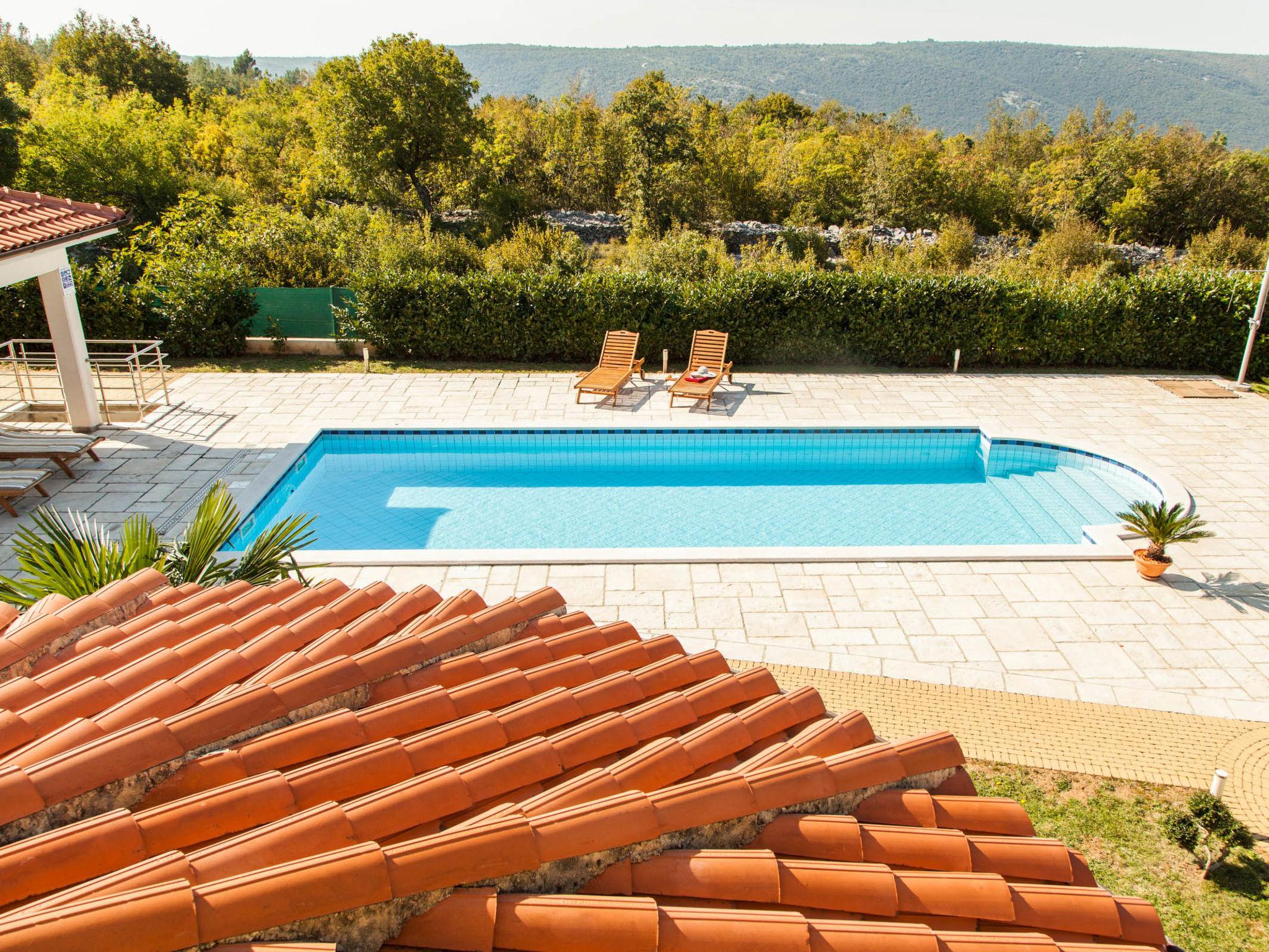 Foto 23 - Casa de 3 quartos em Raša com piscina privada e vistas do mar