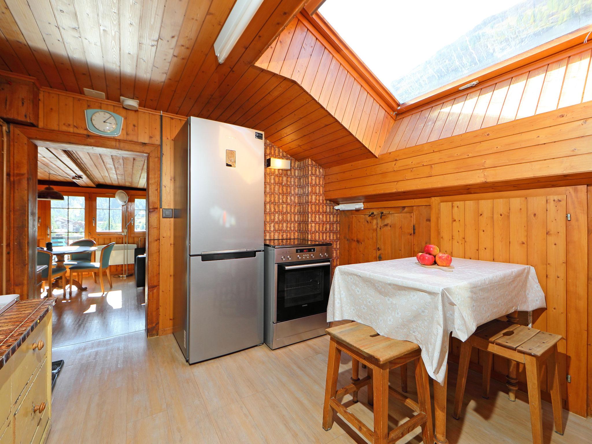 Foto 8 - Appartamento con 2 camere da letto a Zermatt