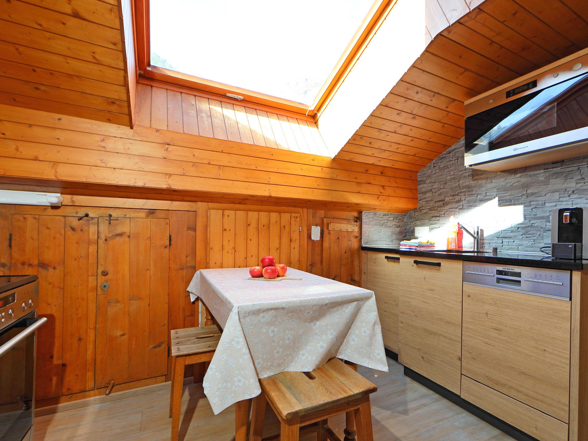 Photo 10 - 2 bedroom Apartment in Zermatt with mountain view