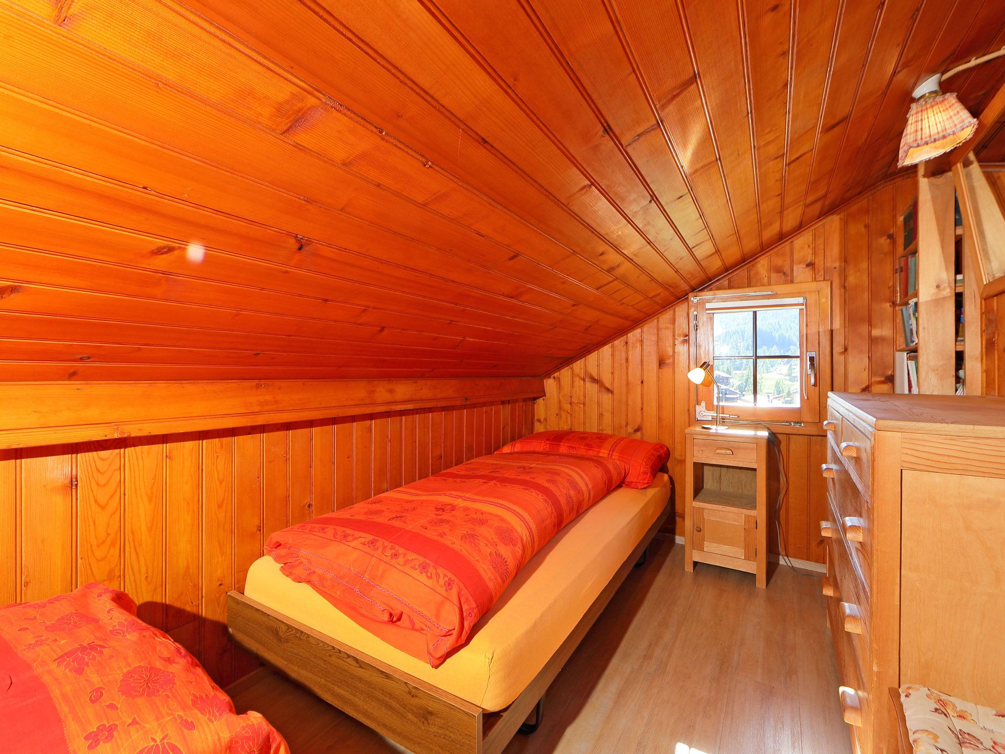Foto 11 - Appartamento con 2 camere da letto a Zermatt con vista sulle montagne