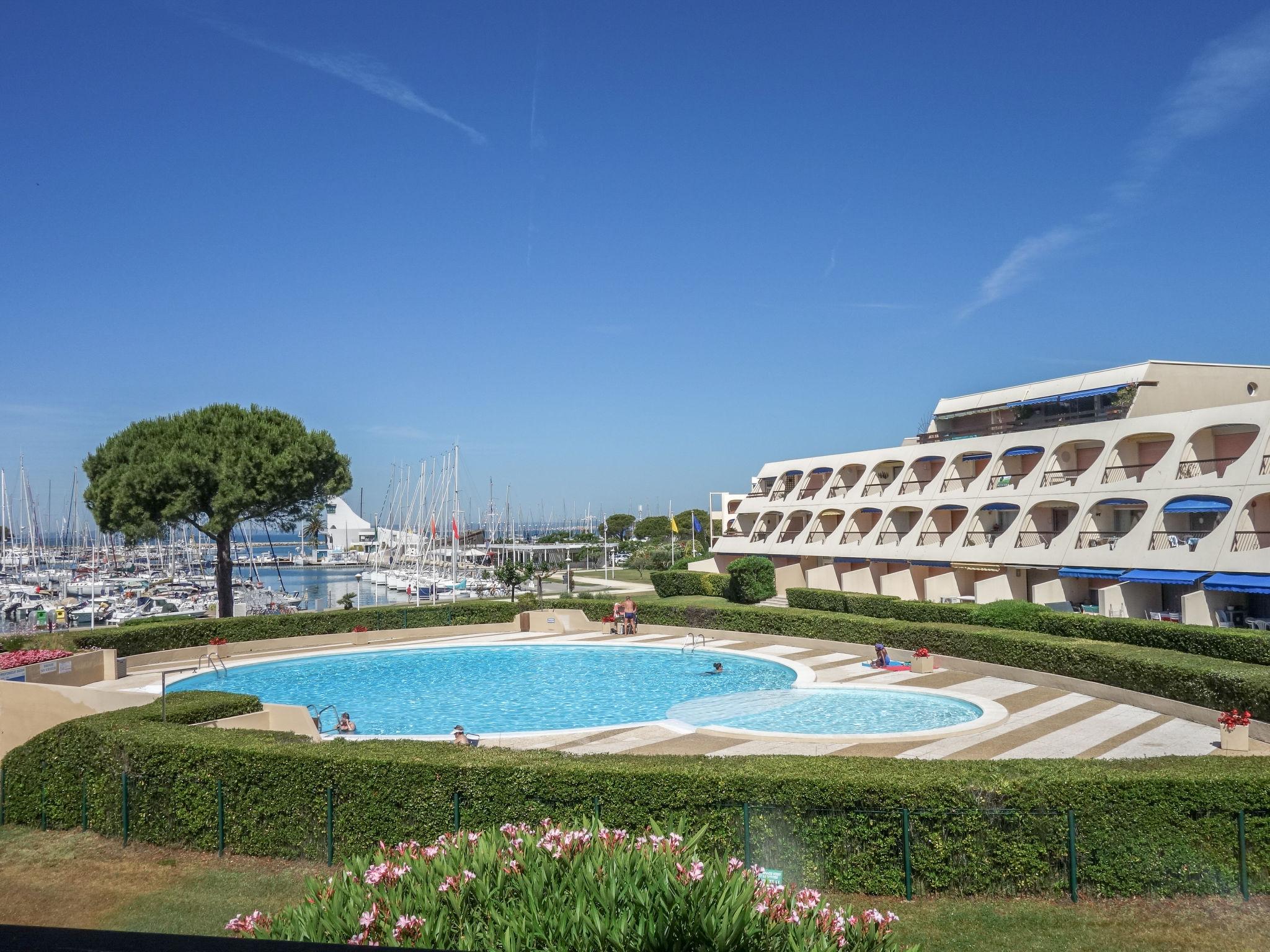 Foto 18 - Apartamento en Le Grau-du-Roi con piscina y vistas al mar