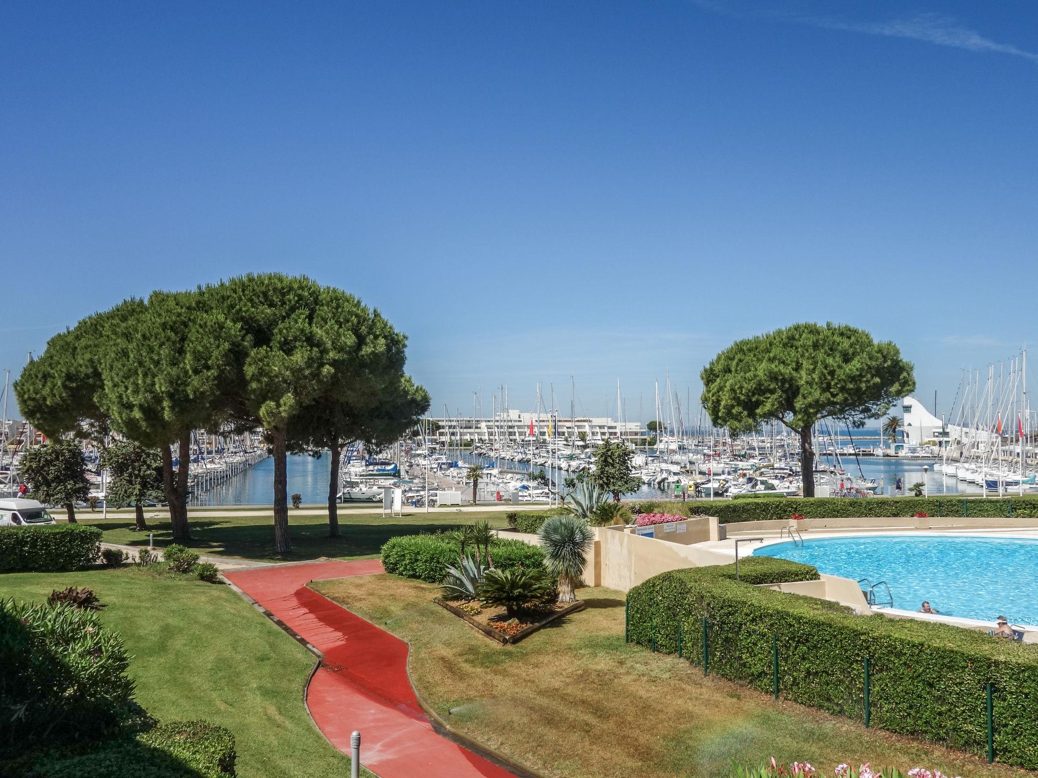 Photo 16 - Apartment in Le Grau-du-Roi with swimming pool and terrace