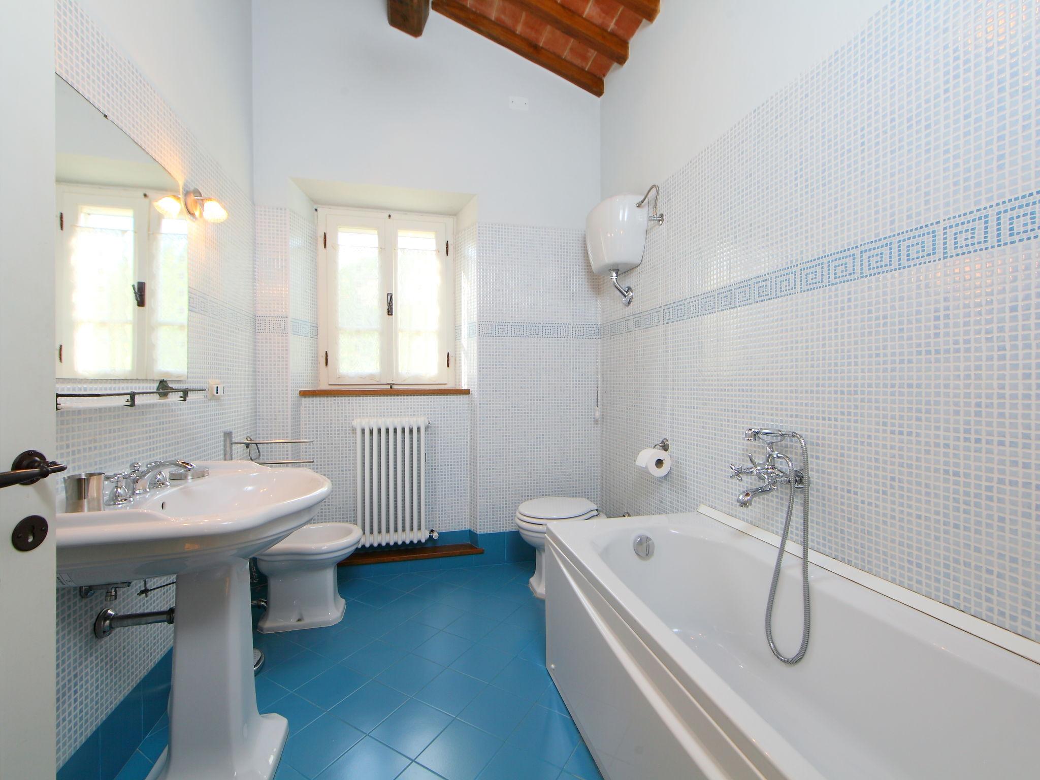 Foto 16 - Casa con 3 camere da letto a Cortona con piscina privata e giardino