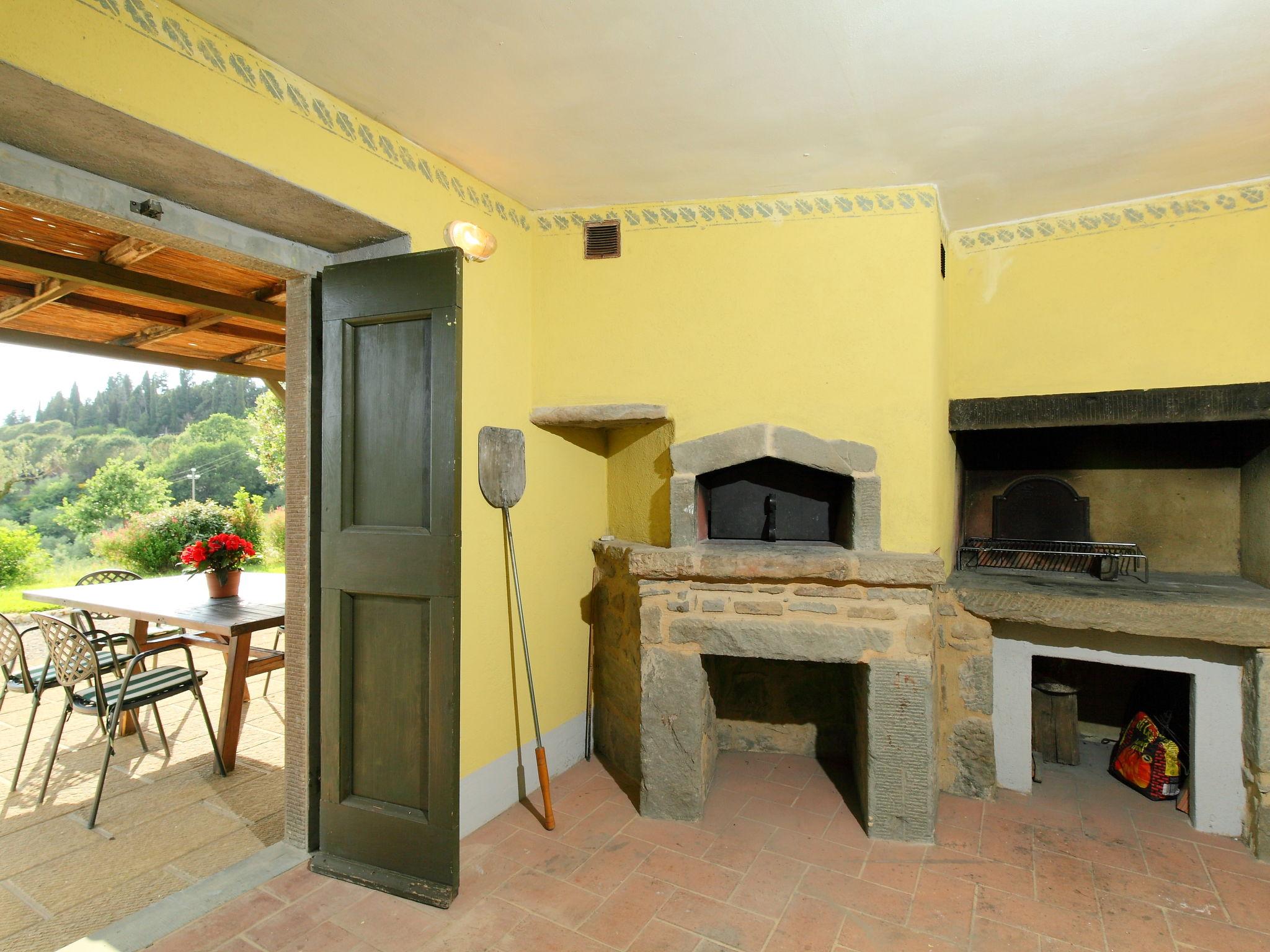 Foto 28 - Haus mit 3 Schlafzimmern in Cortona mit privater pool und garten
