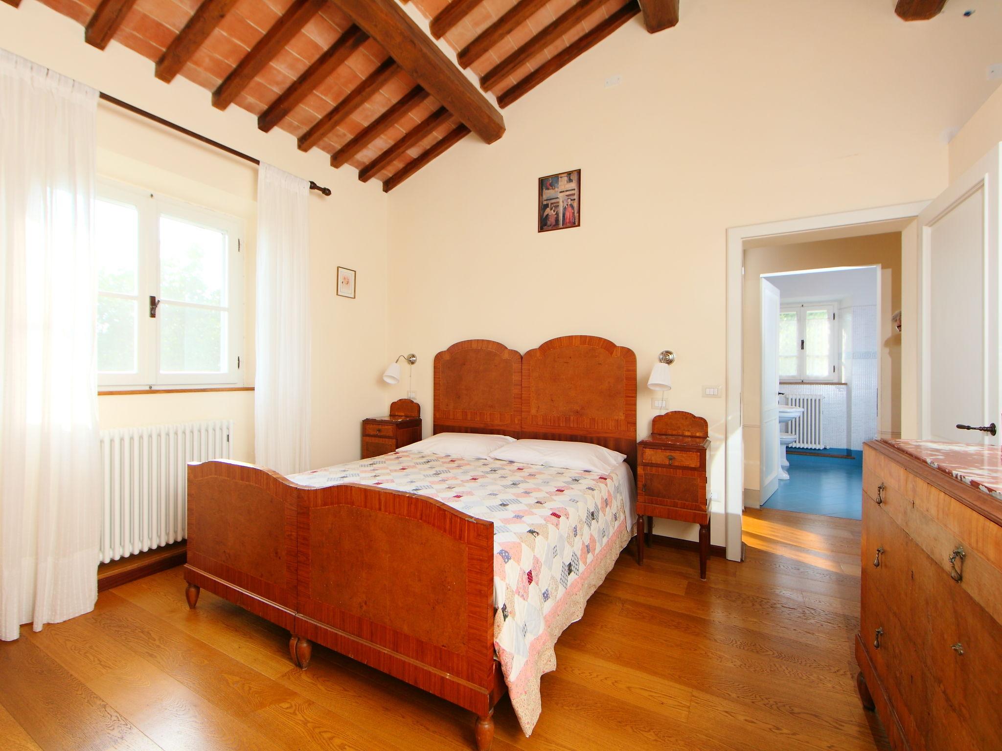 Foto 12 - Haus mit 3 Schlafzimmern in Cortona mit privater pool und garten