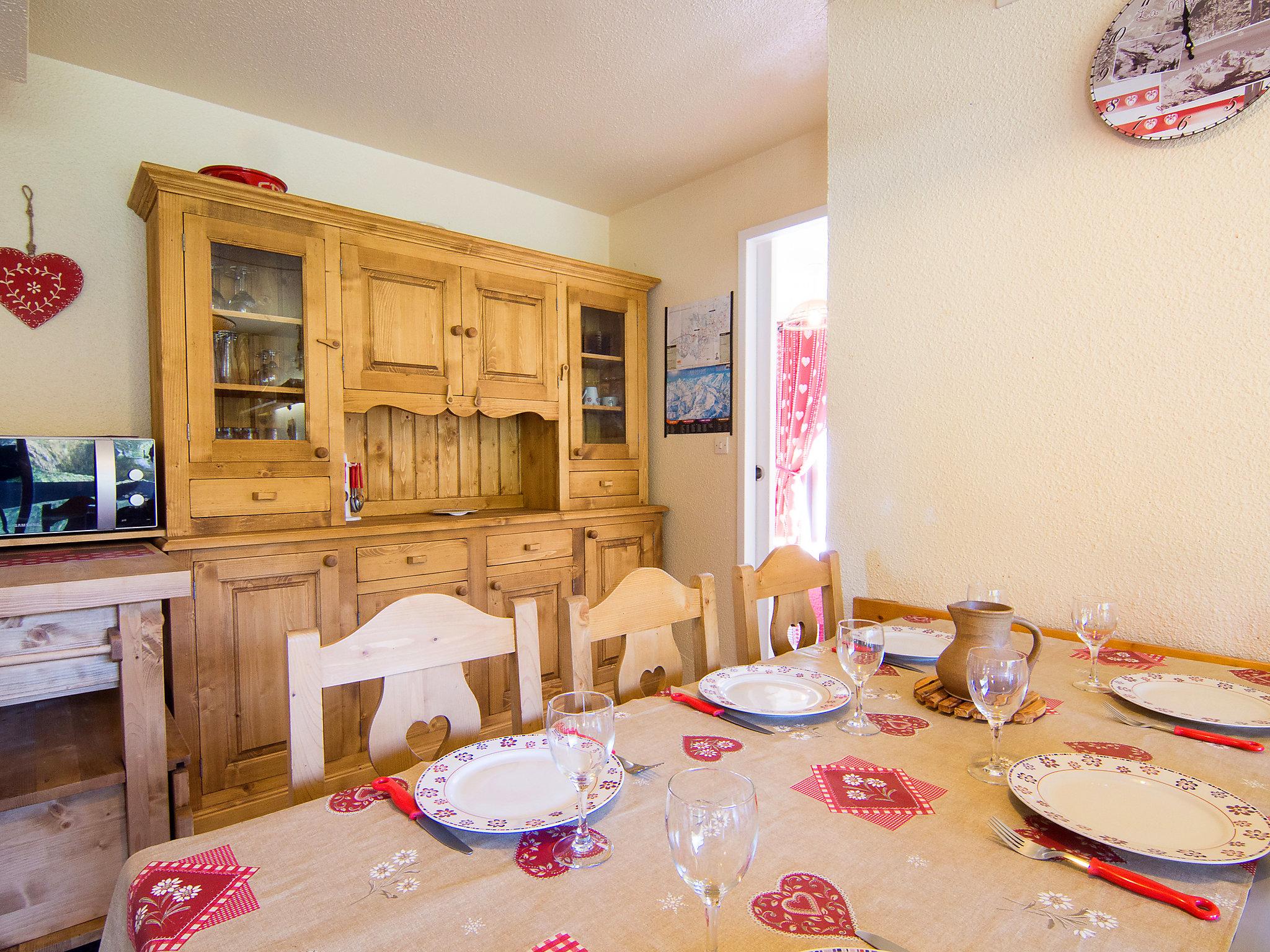 Photo 9 - Appartement de 2 chambres à Villarembert avec piscine et vues sur la montagne