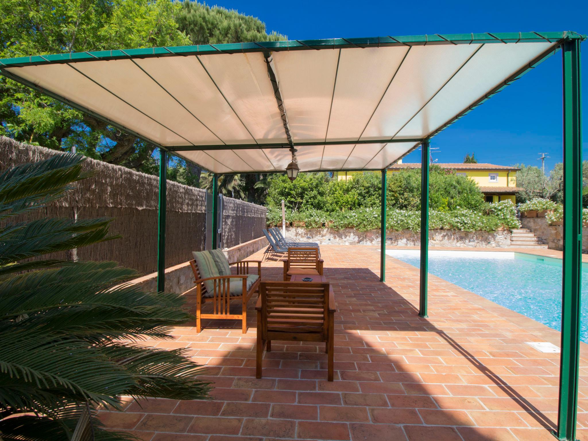 Photo 3 - Maison de 5 chambres à San Vincenzo avec piscine privée et vues à la mer