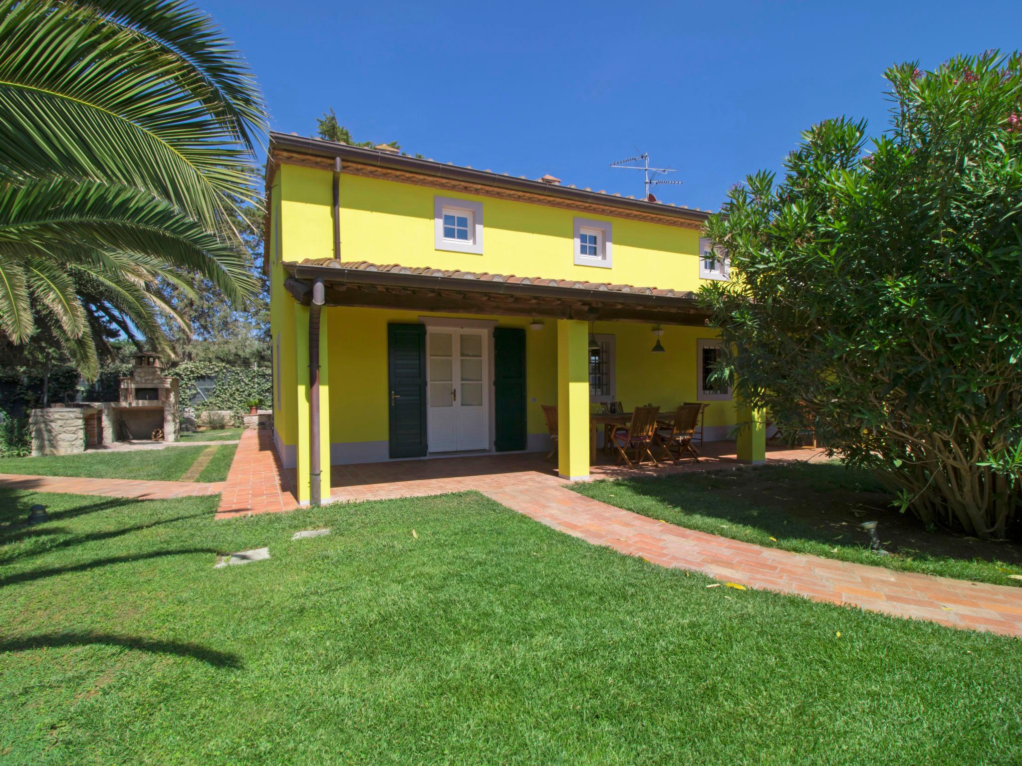 Foto 33 - Casa con 5 camere da letto a San Vincenzo con piscina privata e vista mare