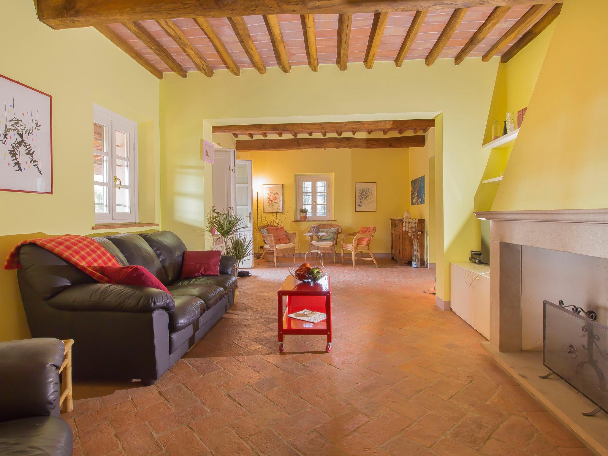 Photo 5 - 5 bedroom House in San Vincenzo with private pool and sea view