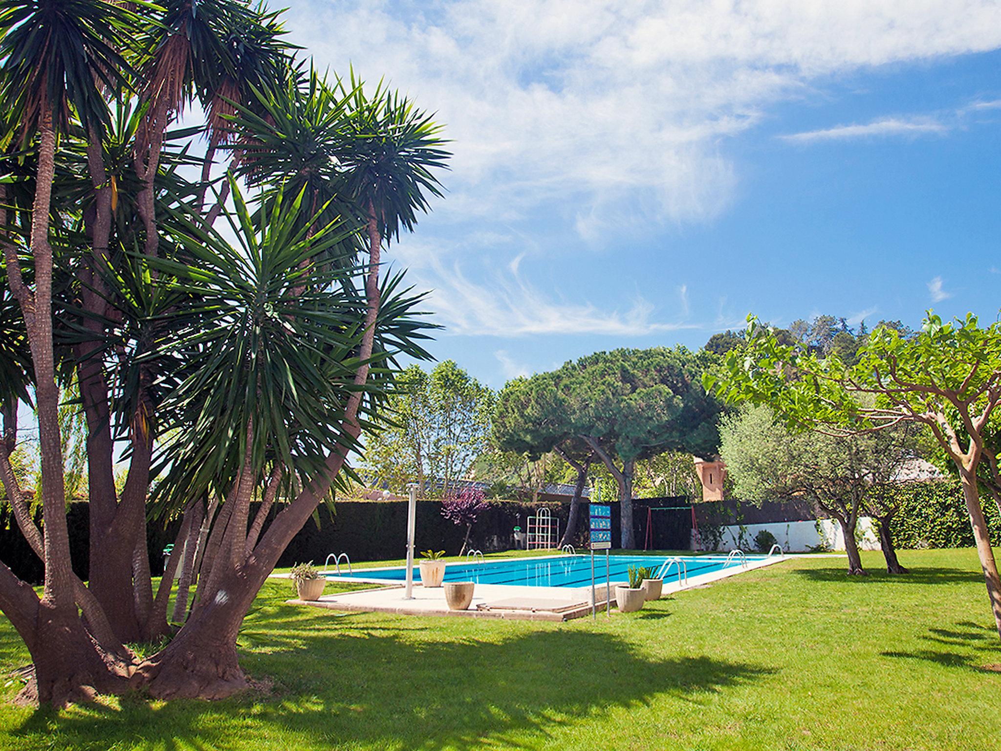 Foto 6 - Apartment mit 3 Schlafzimmern in Calella mit schwimmbad und blick aufs meer