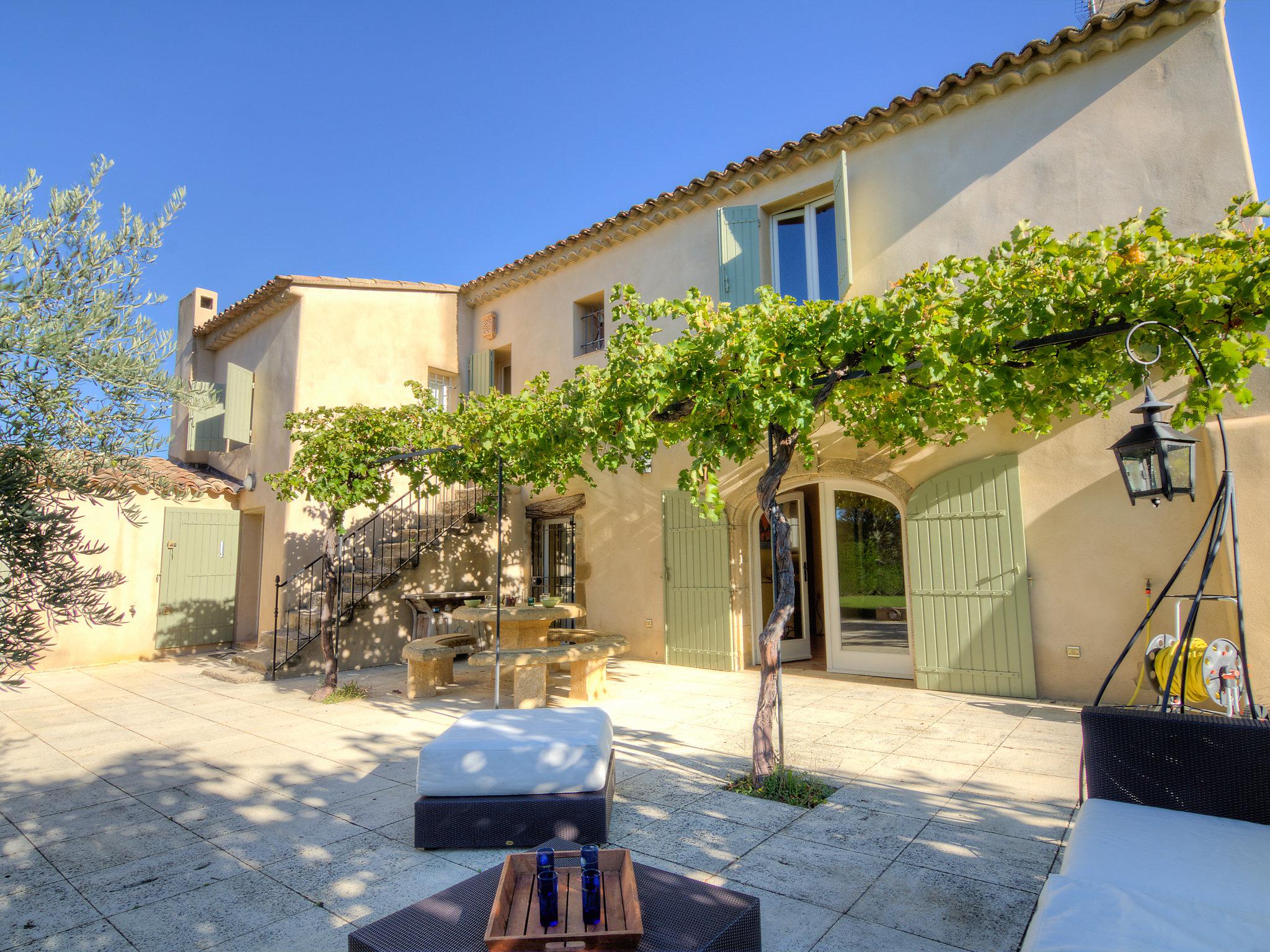 Photo 24 - Maison de 4 chambres à Cucuron avec piscine privée et terrasse