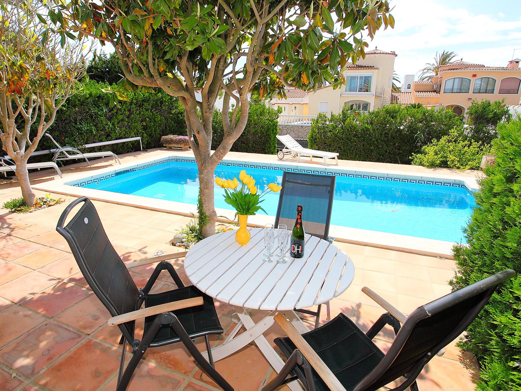 Foto 19 - Casa con 4 camere da letto a Castelló d'Empúries con piscina privata e vista mare