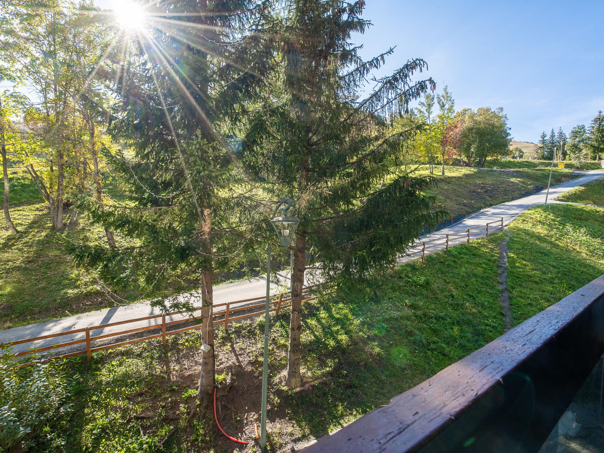 Foto 5 - Appartamento con 1 camera da letto a Villarembert con piscina e vista sulle montagne