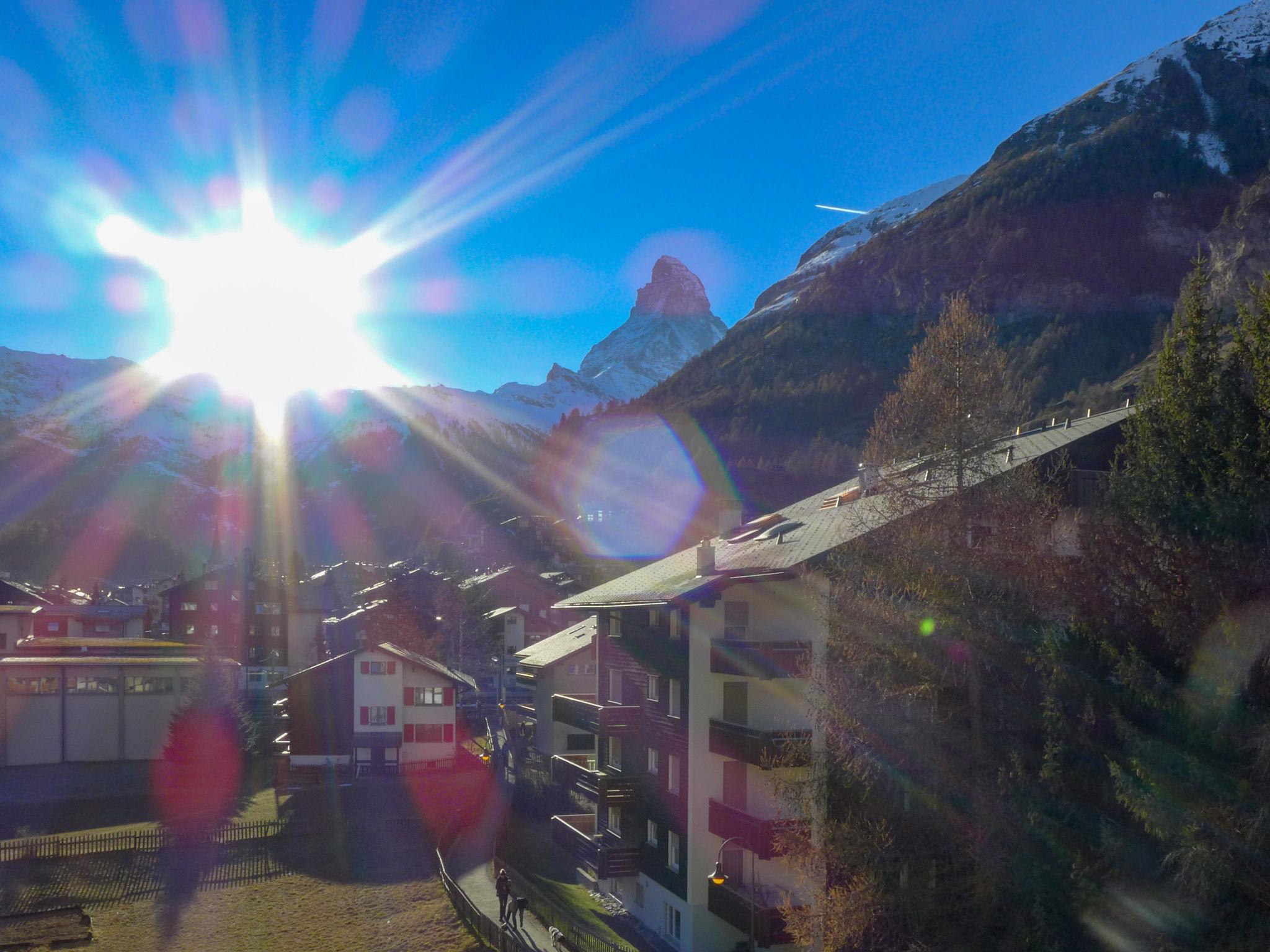 Foto 2 - Apartment mit 3 Schlafzimmern in Zermatt mit blick auf die berge