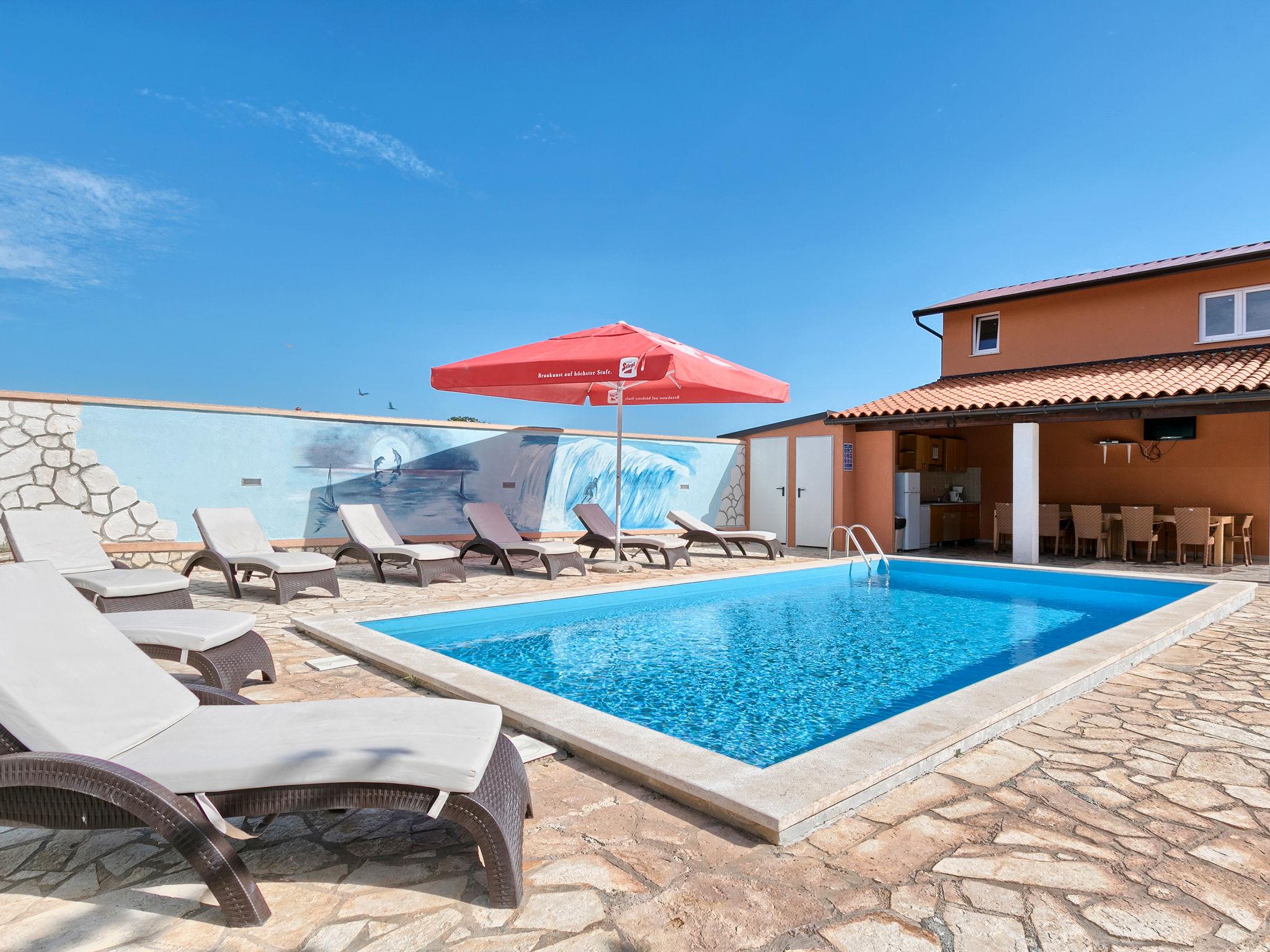 Foto 10 - Casa de 6 quartos em Pula com piscina privada e vistas do mar