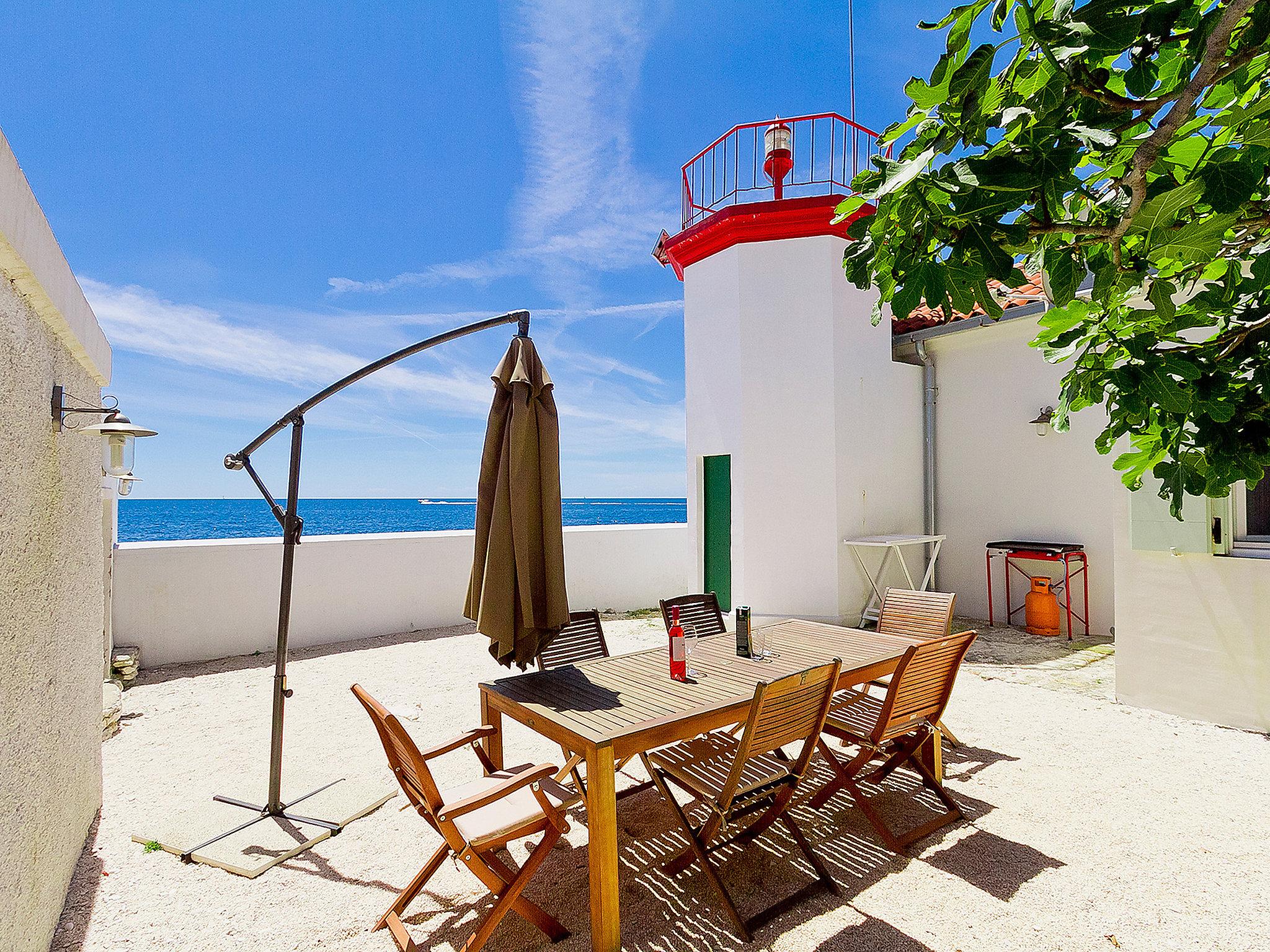 Foto 4 - Casa de 3 quartos em Pula com jardim e vistas do mar