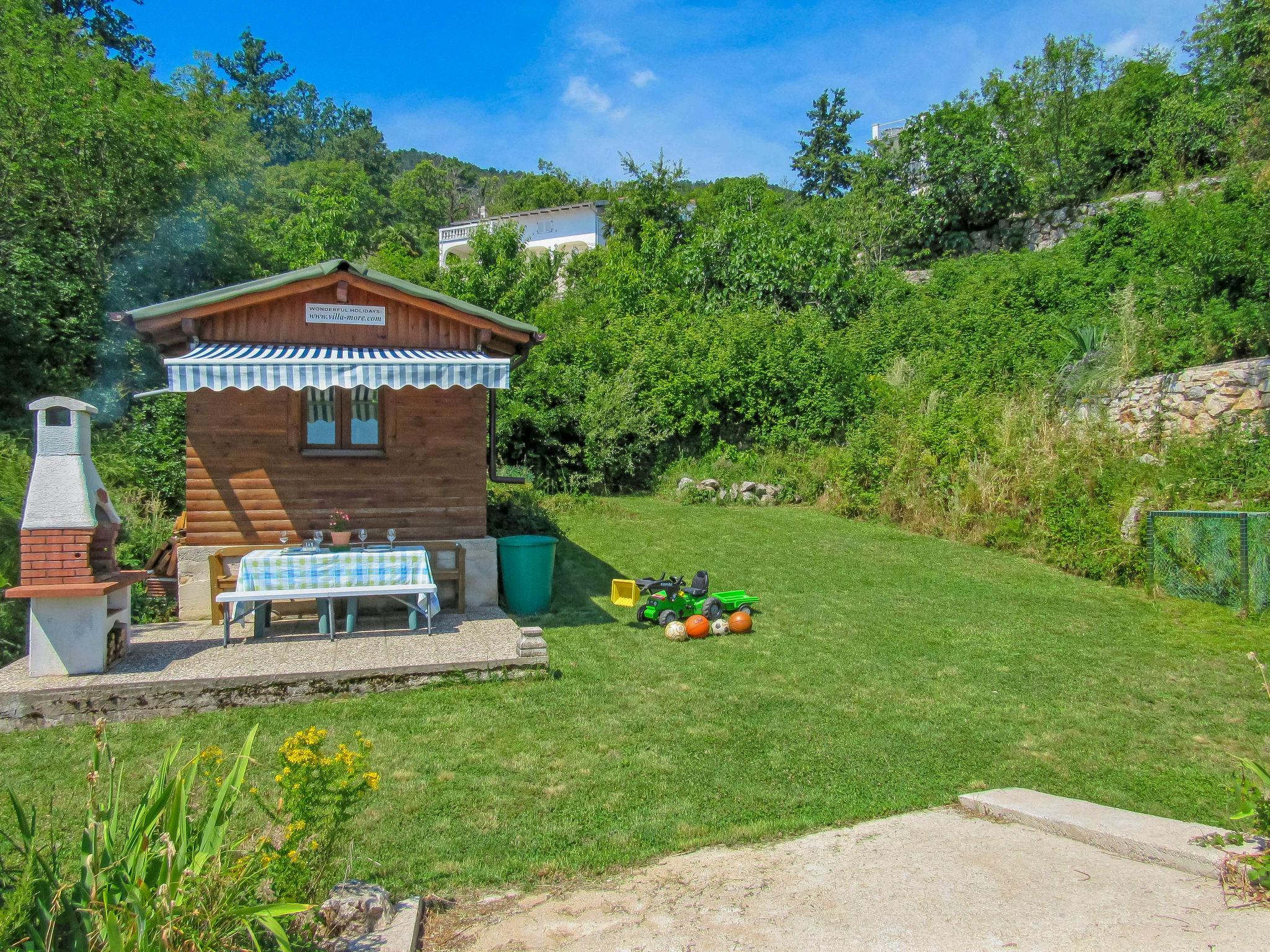 Foto 44 - Casa con 5 camere da letto a Lovran con piscina privata e vista mare