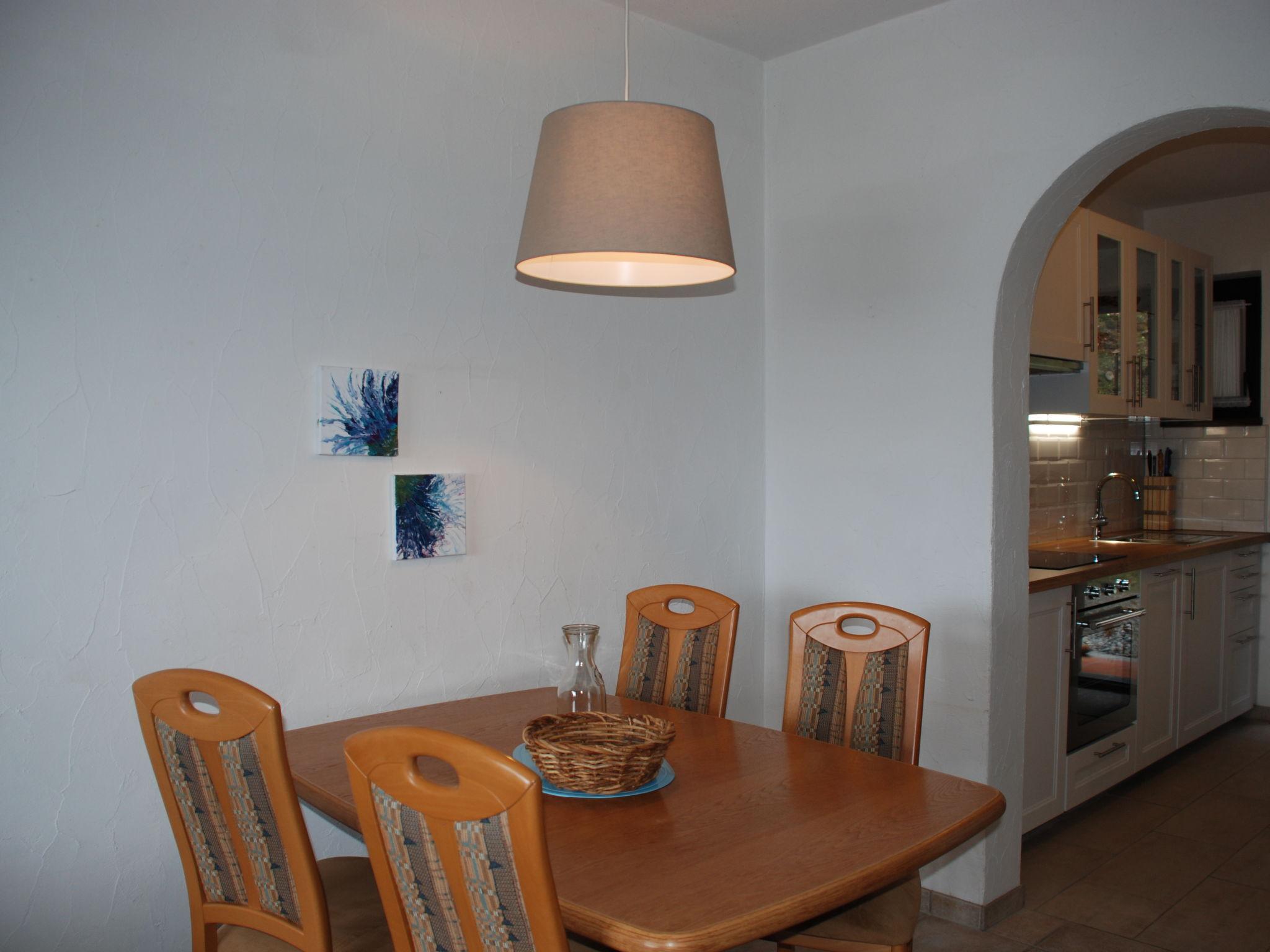 Photo 19 - 2 bedroom Apartment in Gambarogno with swimming pool and garden