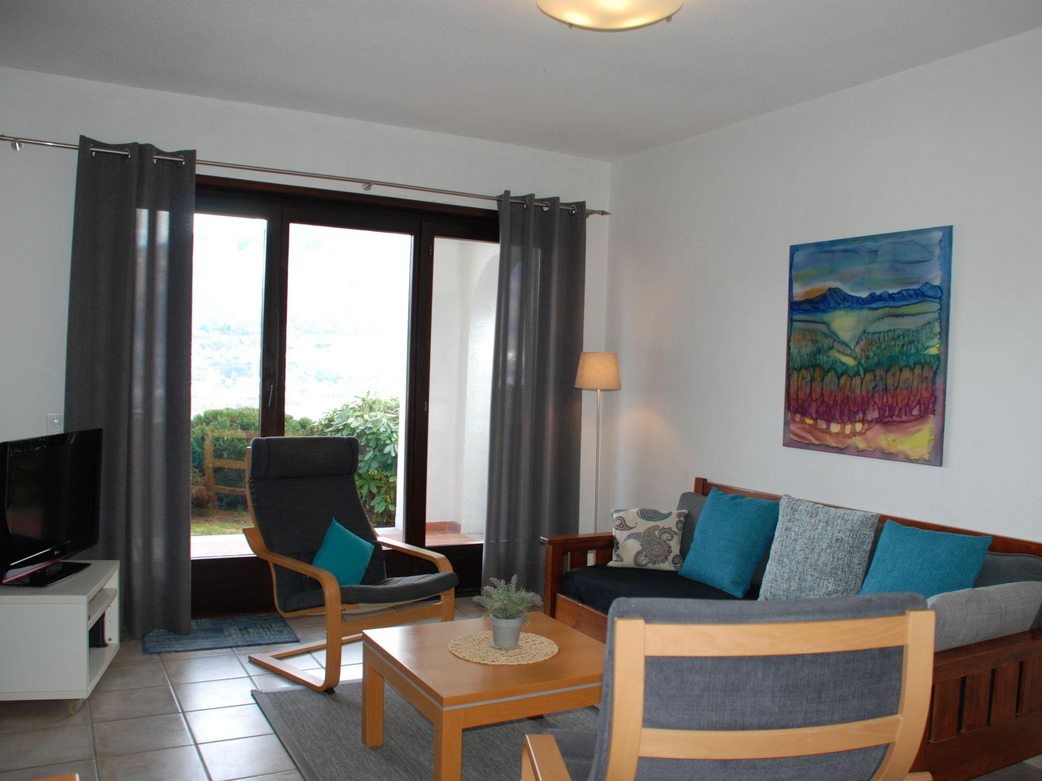 Photo 20 - 2 bedroom Apartment in Gambarogno with swimming pool and garden