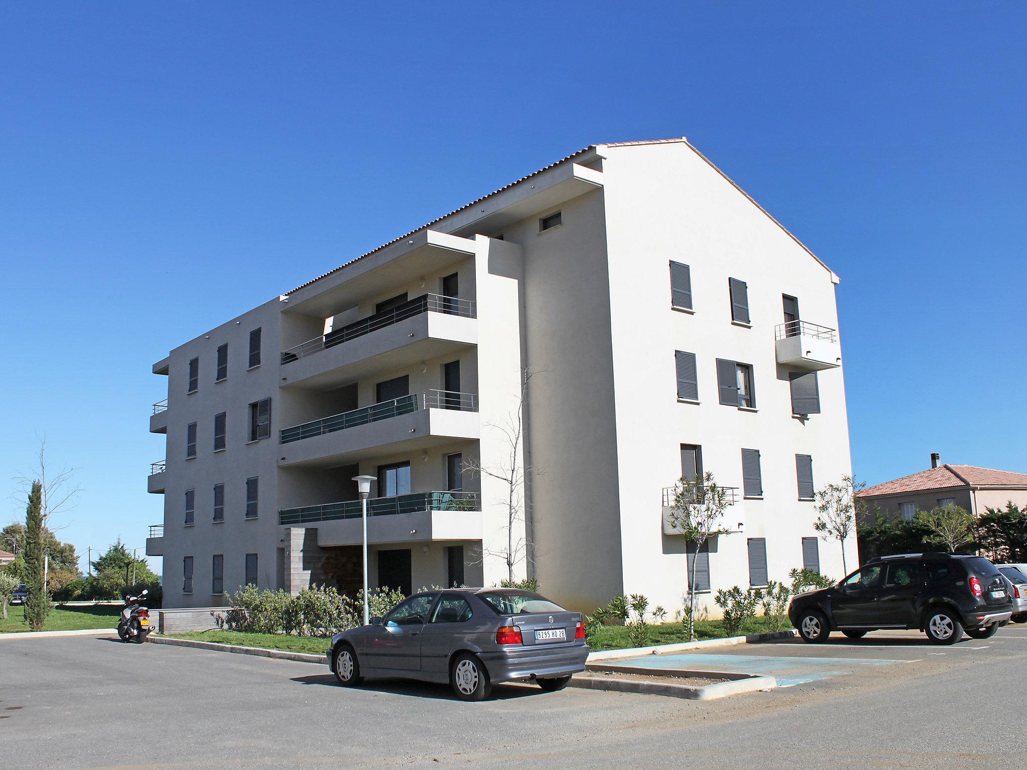 Photo 16 - Appartement de 3 chambres à San-Giuliano avec vues à la mer