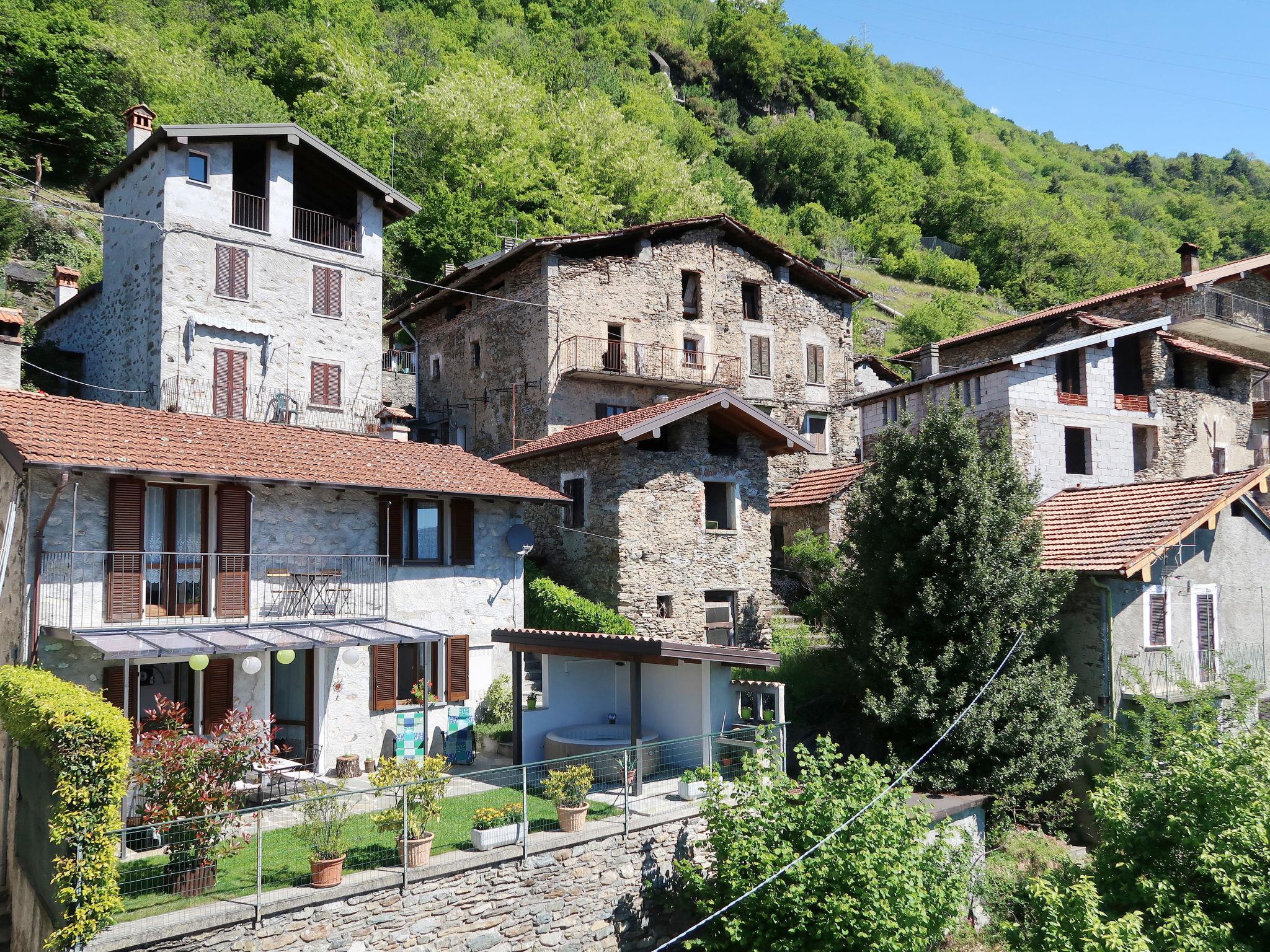 Foto 37 - Casa de 2 quartos em Gravedona ed Uniti com terraço e vista para a montanha