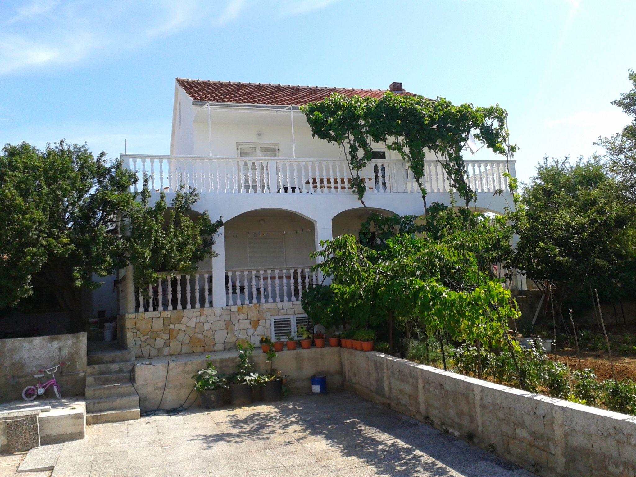 Photo 21 - Appartement de 2 chambres à Jasenice avec terrasse et vues à la mer