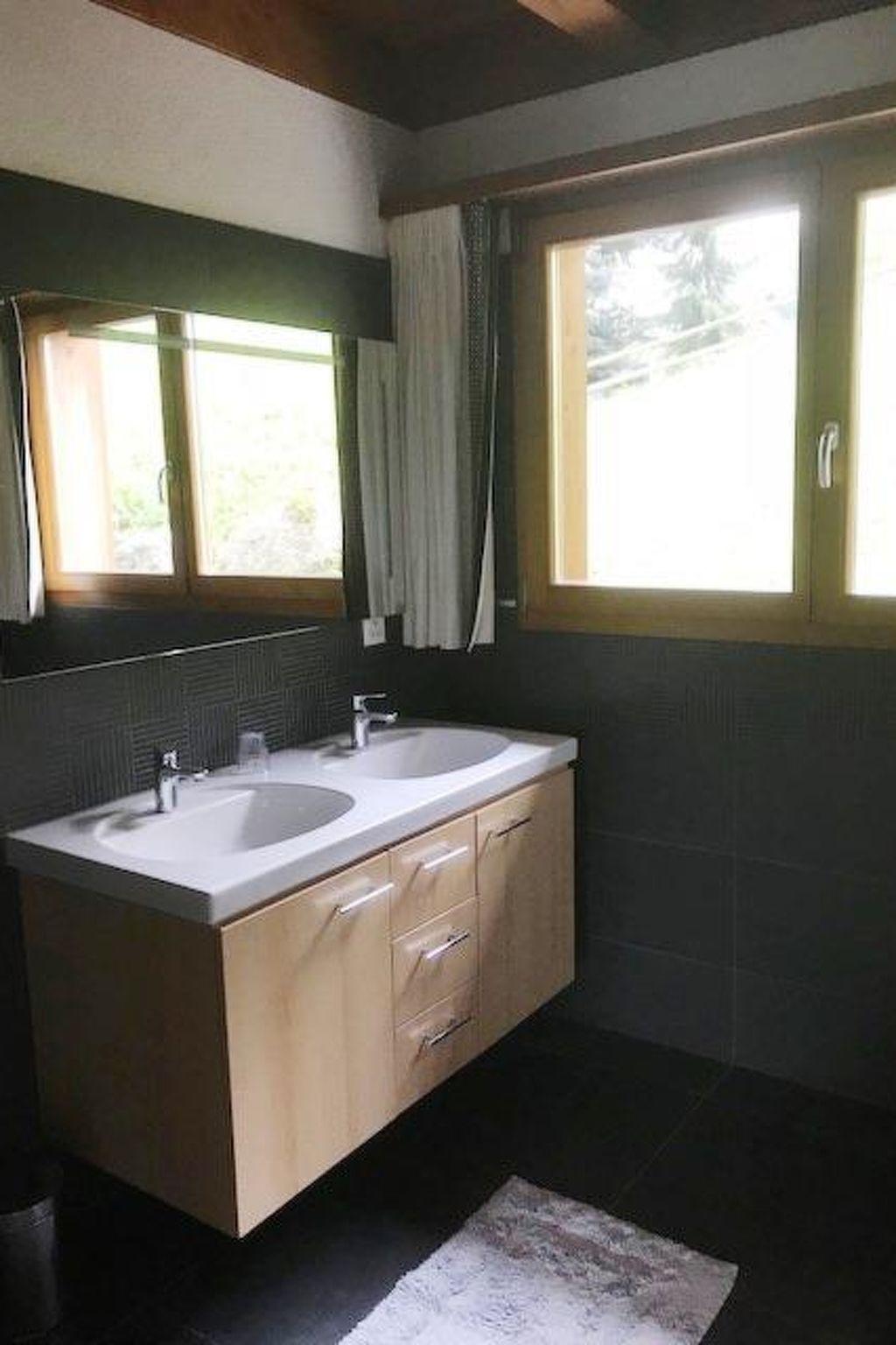 Foto 23 - Appartamento con 5 camere da letto a Zweisimmen con sauna