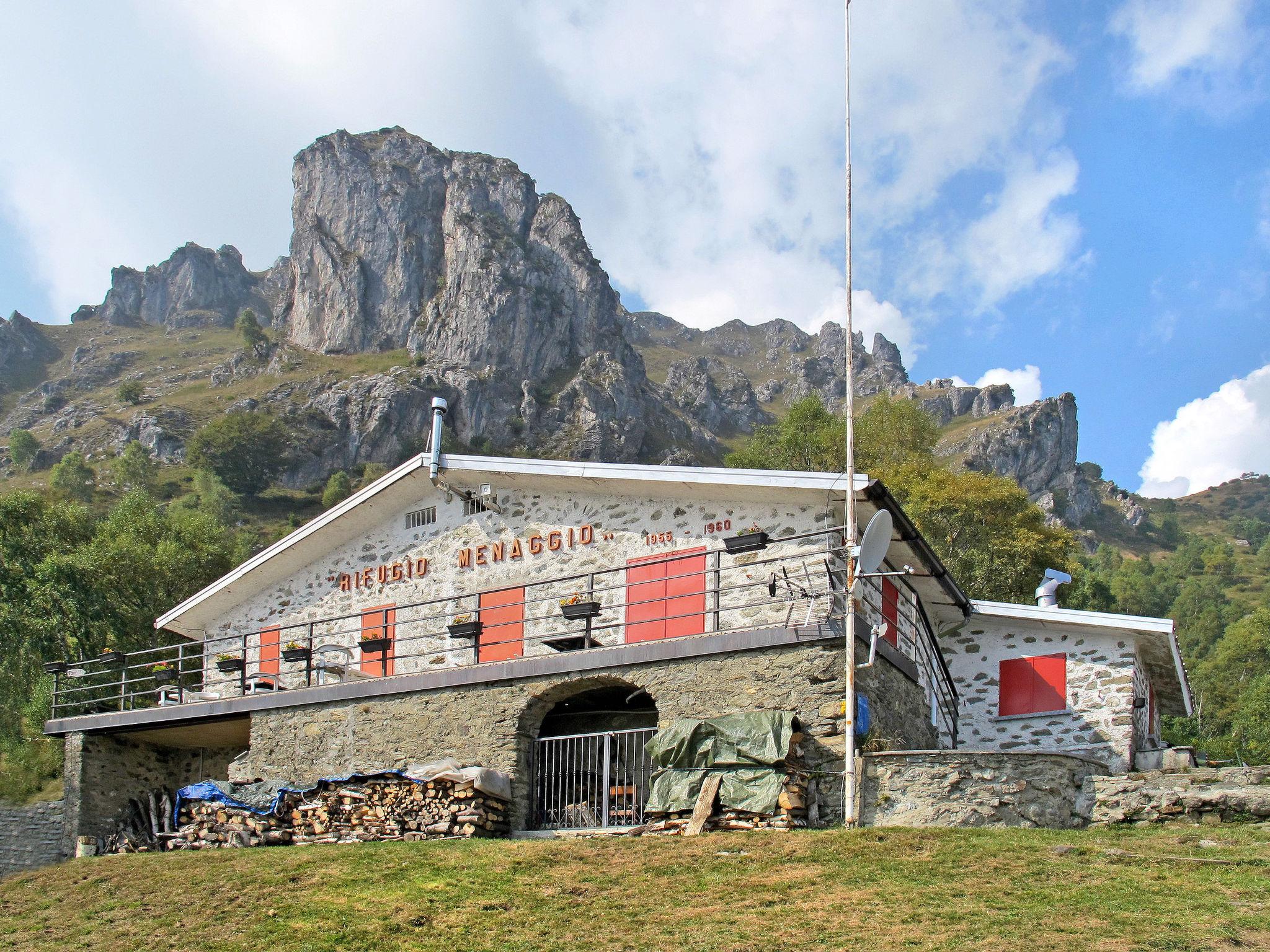 Photo 21 - Maison de 2 chambres à Plesio avec jardin et vues sur la montagne