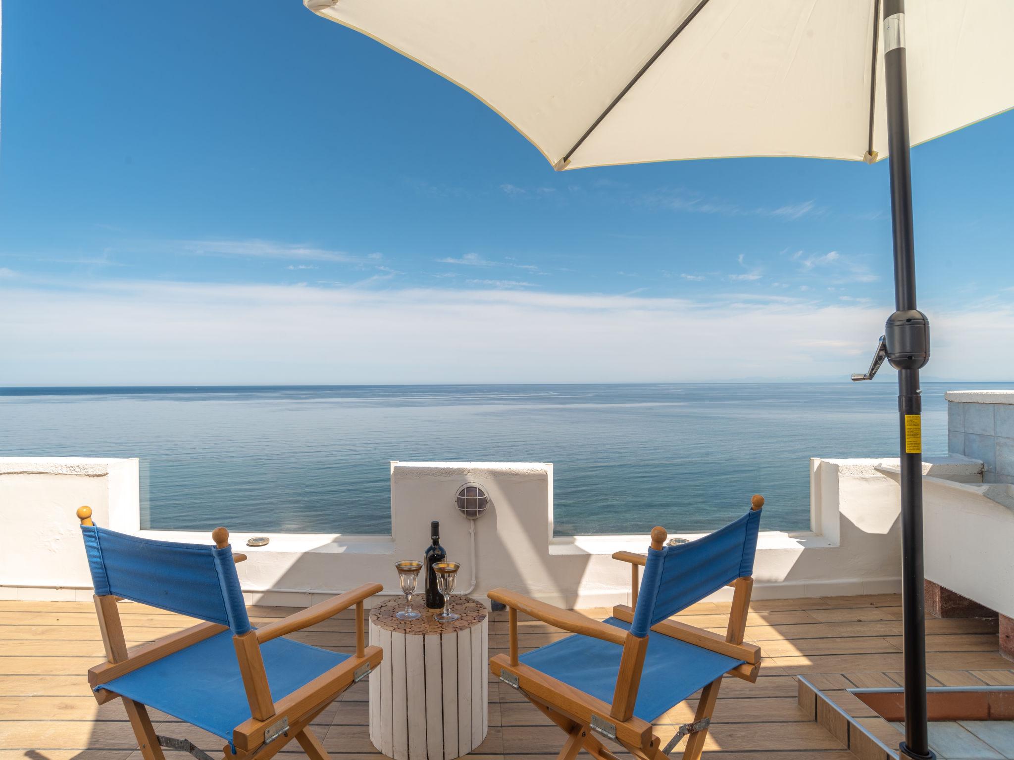 Photo 1 - Maison de 2 chambres à Valledoria avec terrasse et vues à la mer