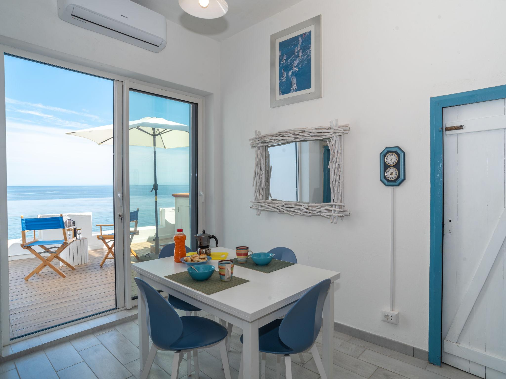 Photo 4 - Maison de 2 chambres à Valledoria avec terrasse et vues à la mer