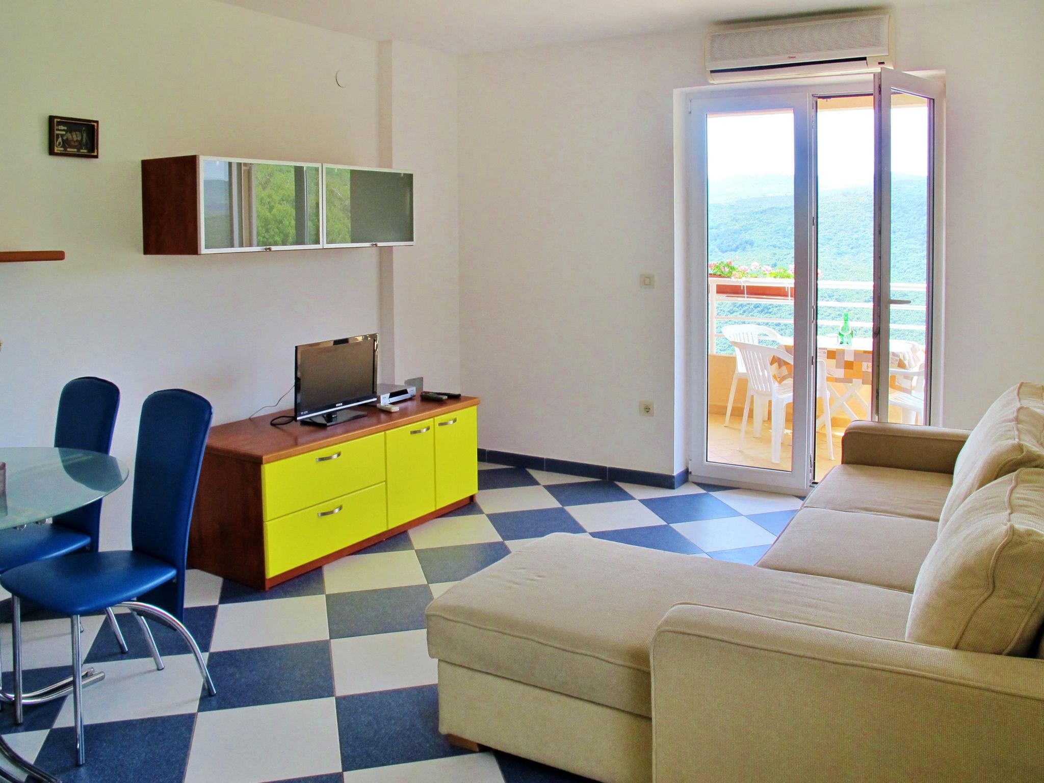 Foto 4 - Apartment mit 1 Schlafzimmer in Labin mit schwimmbad und blick aufs meer