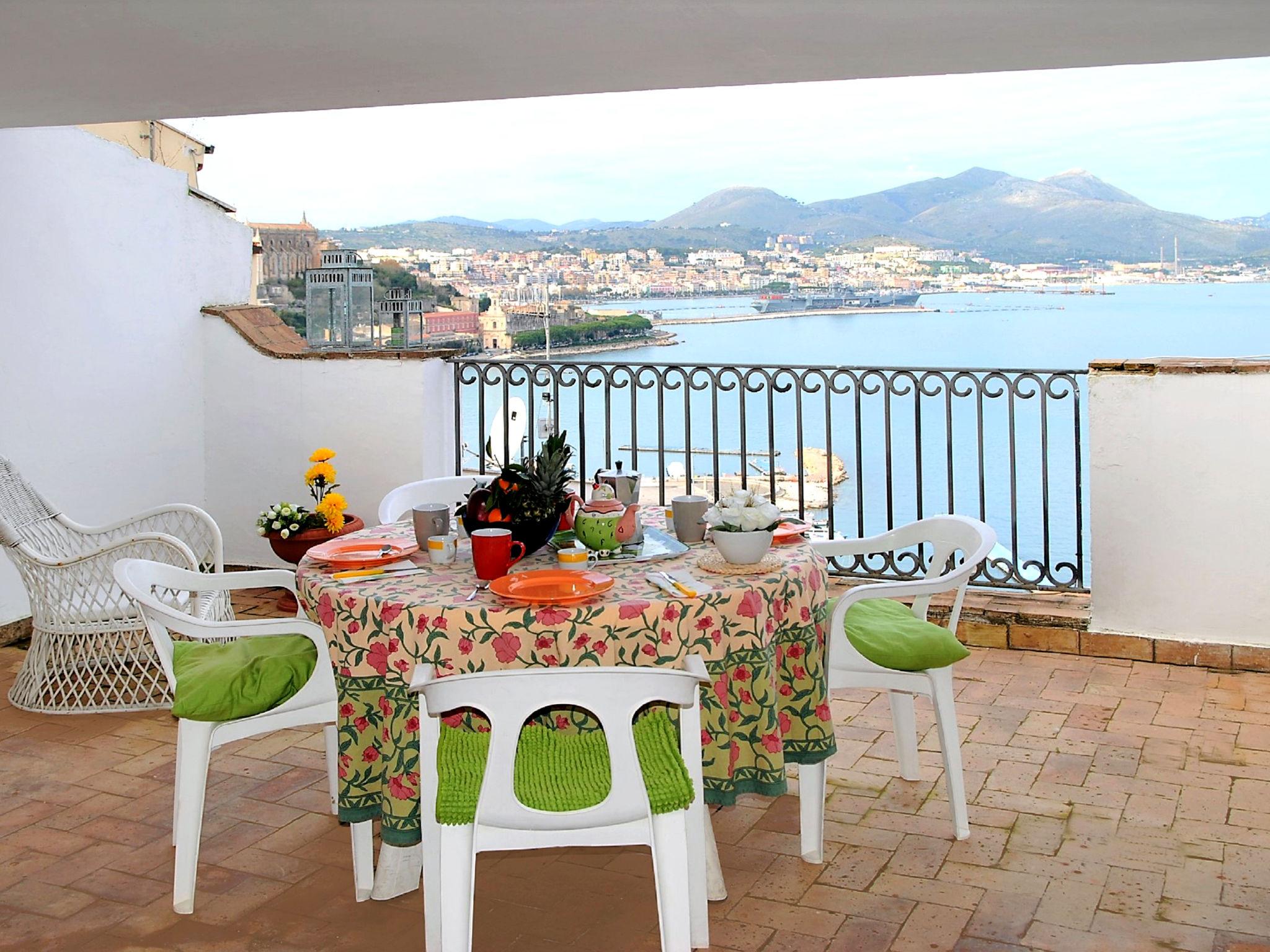 Photo 2 - Maison de 2 chambres à Gaète avec terrasse et vues à la mer