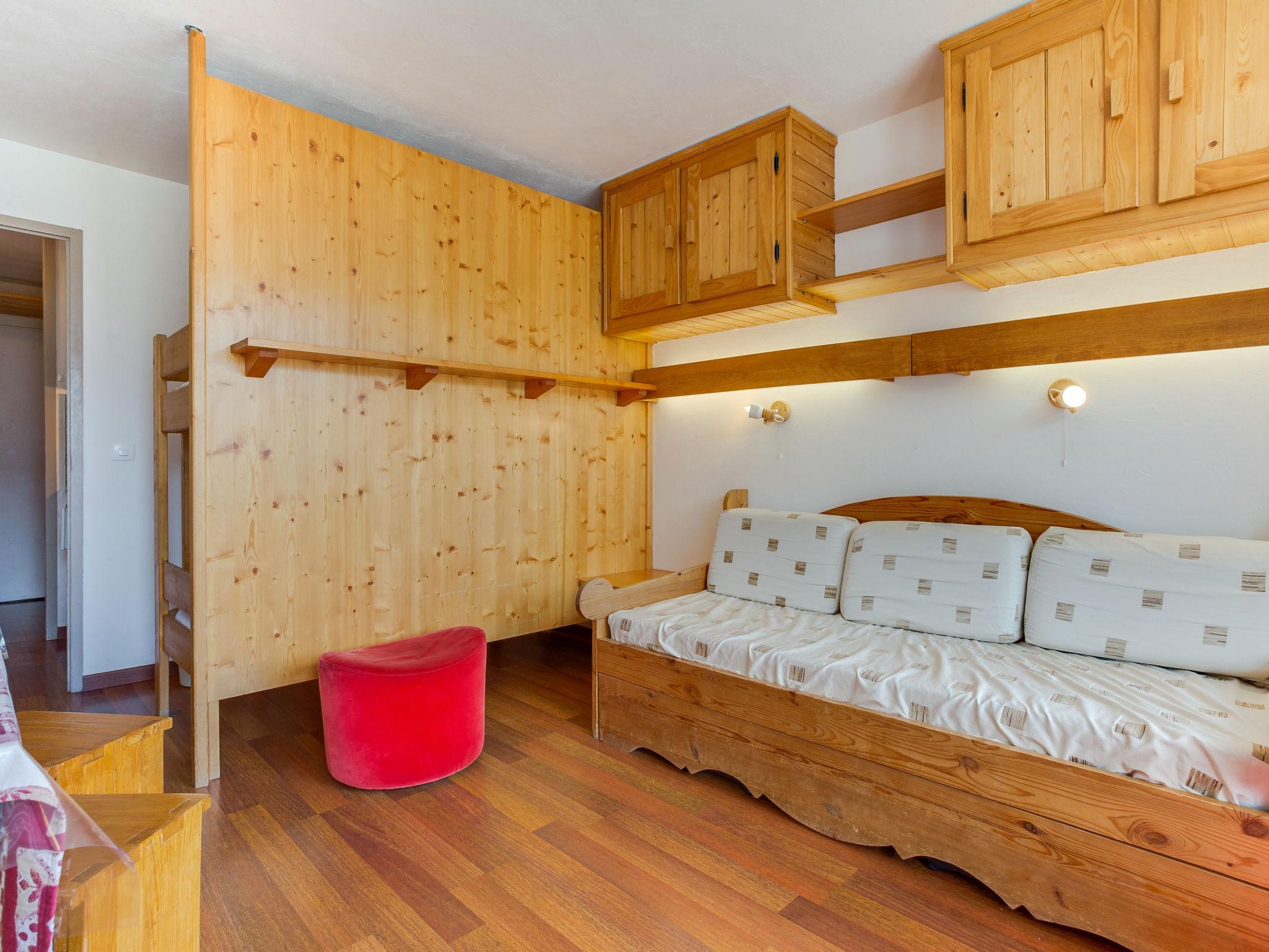 Foto 11 - Apartment mit 1 Schlafzimmer in Les Belleville mit blick auf die berge