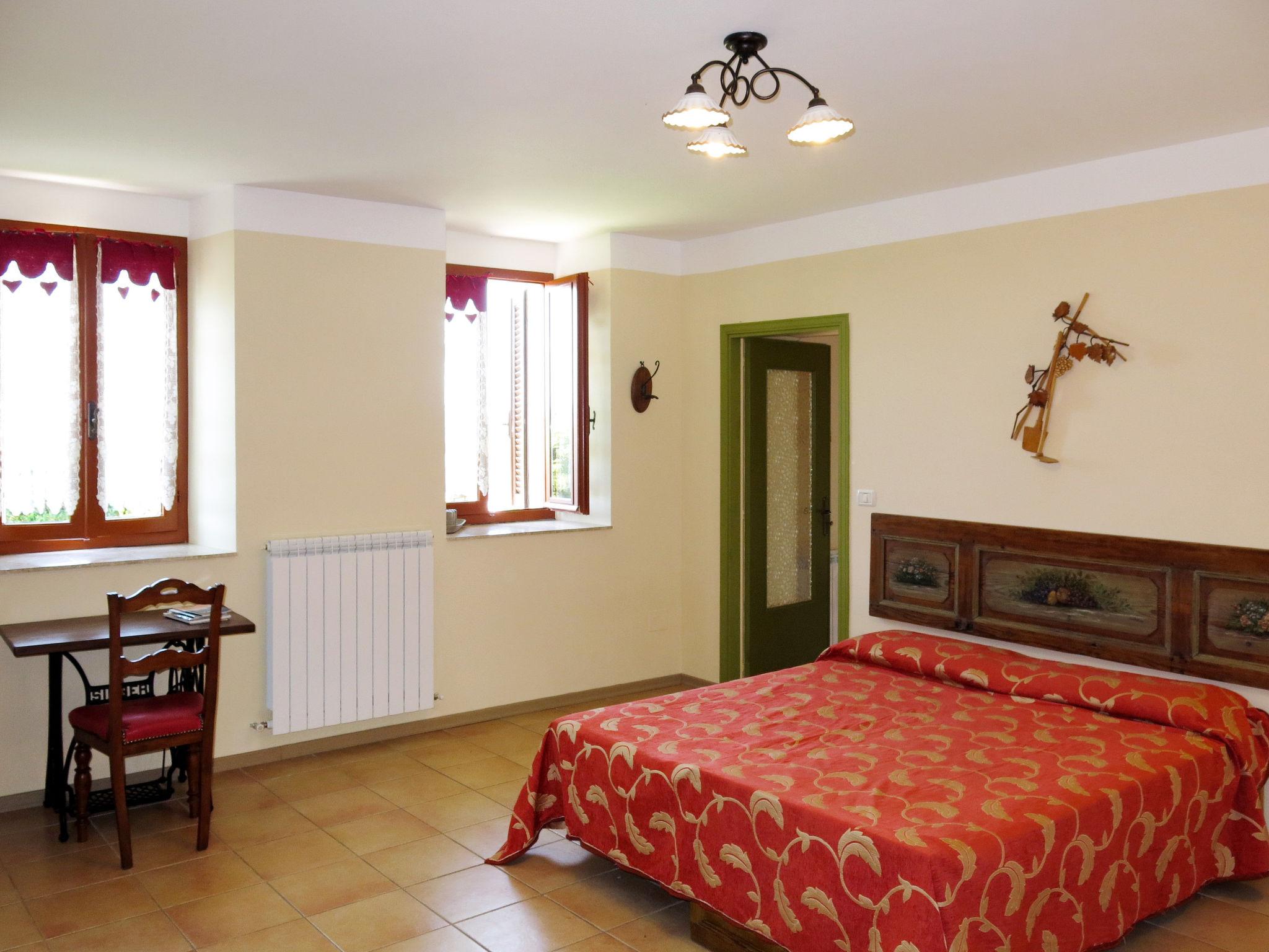 Photo 10 - 1 bedroom Apartment in Cossombrato with swimming pool and garden