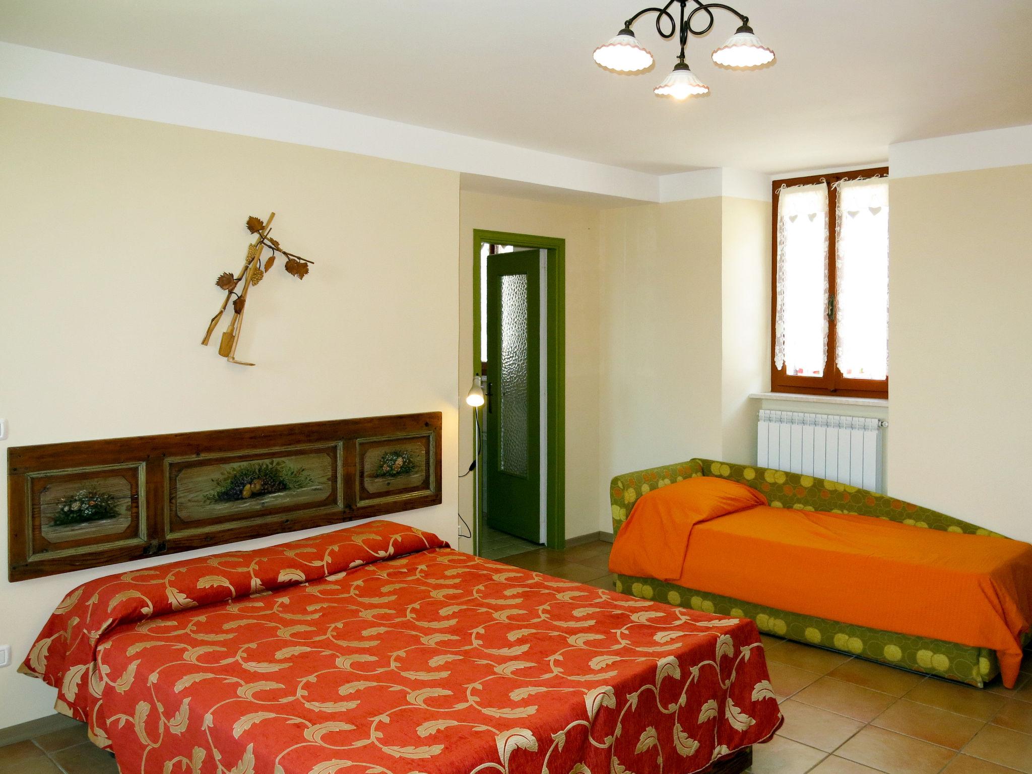 Photo 6 - 1 bedroom Apartment in Cossombrato with swimming pool and garden