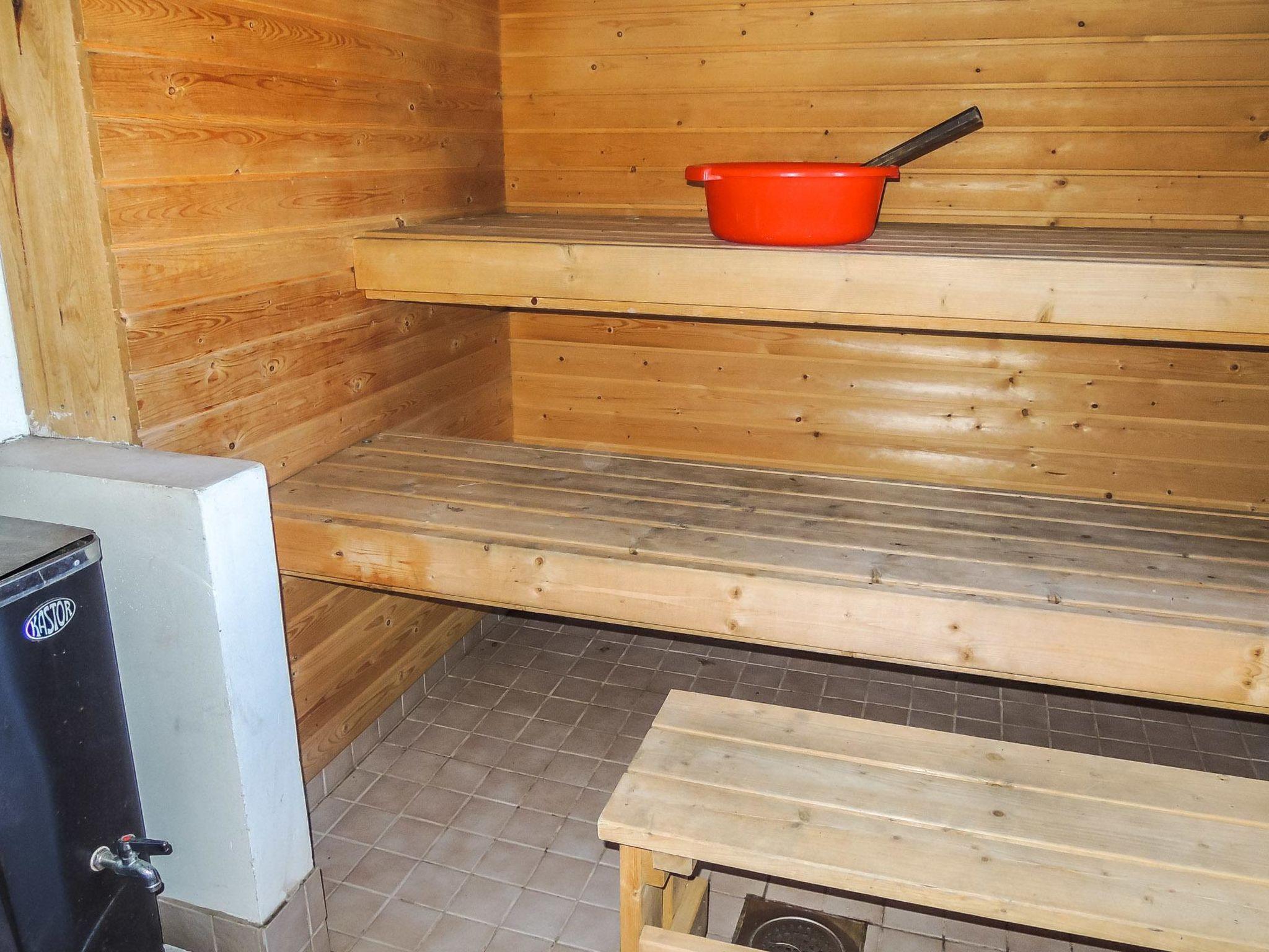 Foto 21 - Casa de 2 habitaciones en Kontiolahti con sauna y vistas a la montaña