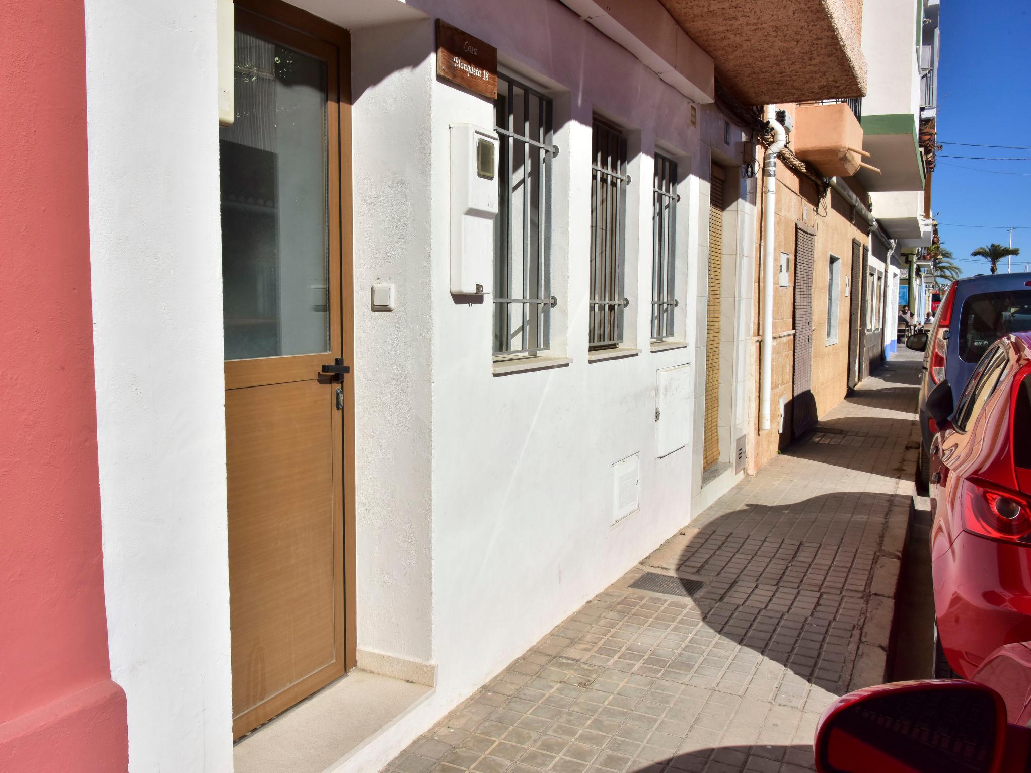 Foto 1 - Apartamento de 2 habitaciones en Dénia con terraza y vistas al mar