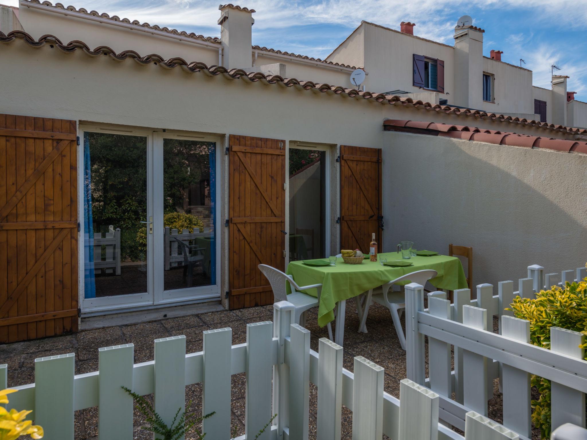 Foto 13 - Appartamento con 1 camera da letto a Agde con terrazza e vista mare