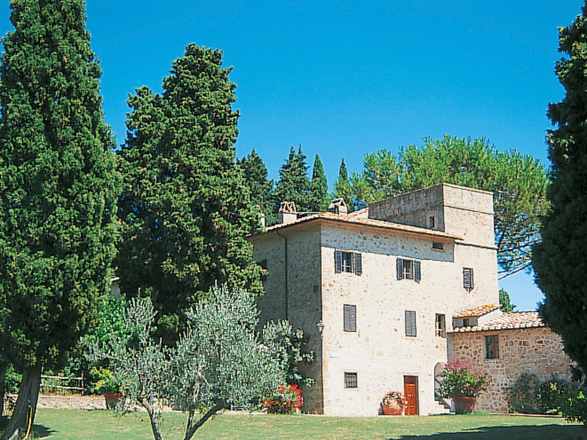 Foto 2 - Appartamento con 4 camere da letto a Roccastrada con piscina e giardino