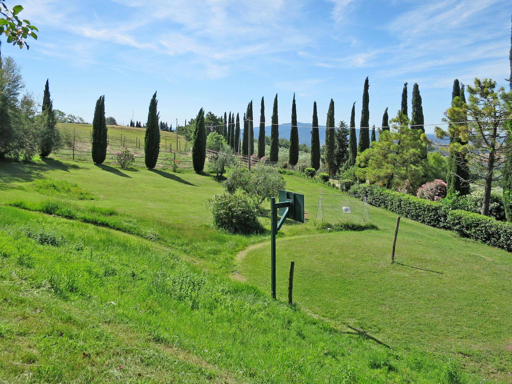 Foto 36 - Appartamento con 4 camere da letto a Roccastrada con piscina e giardino