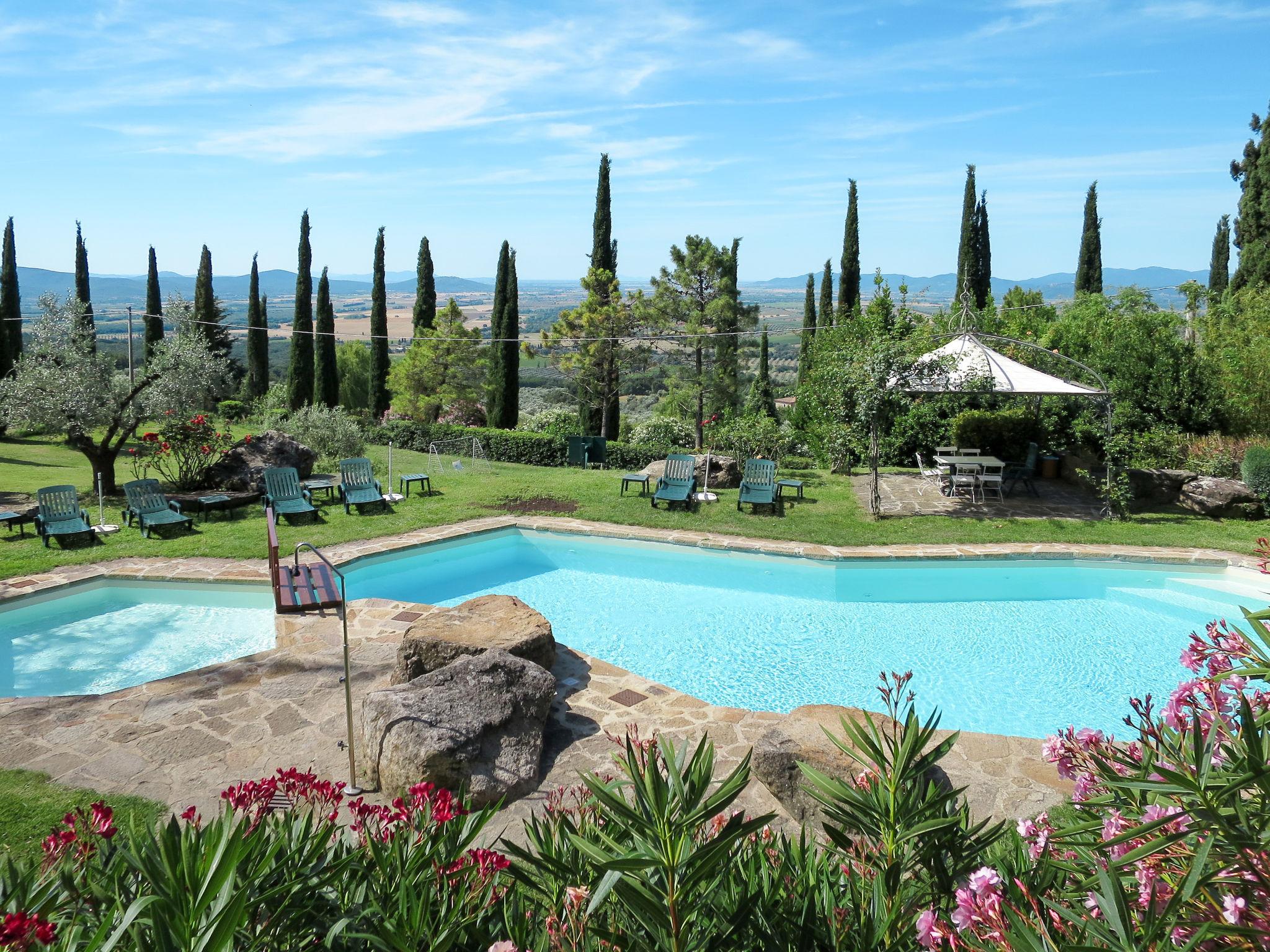 Photo 1 - Appartement de 4 chambres à Roccastrada avec piscine et jardin