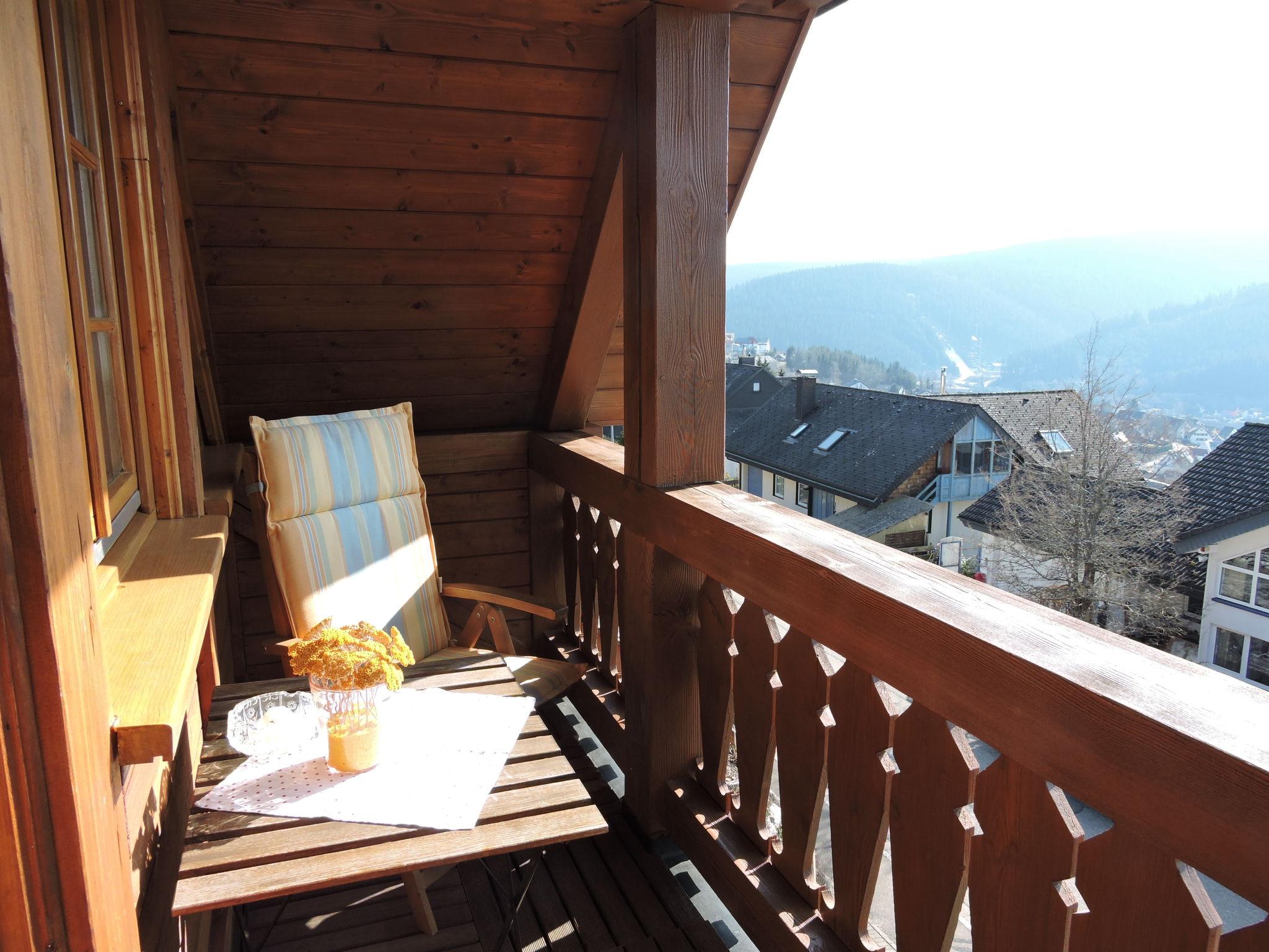 Photo 5 - Appartement de 1 chambre à Titisee-Neustadt avec jardin et vues sur la montagne