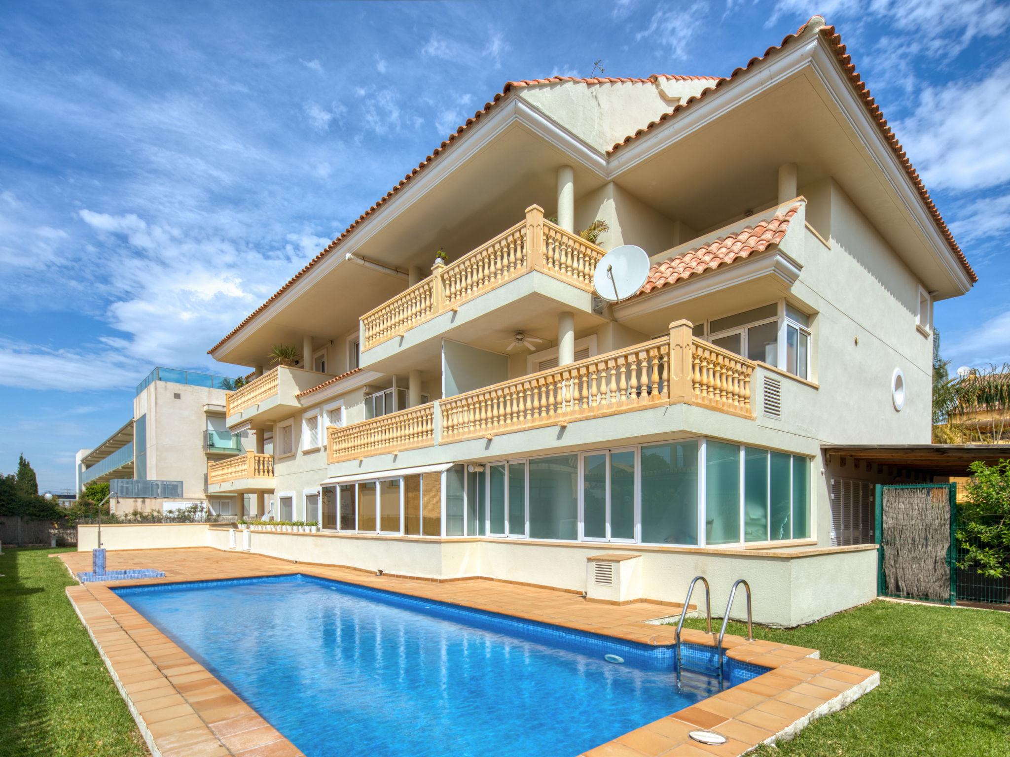 Photo 1 - Appartement de 3 chambres à Jávea avec piscine et vues à la mer