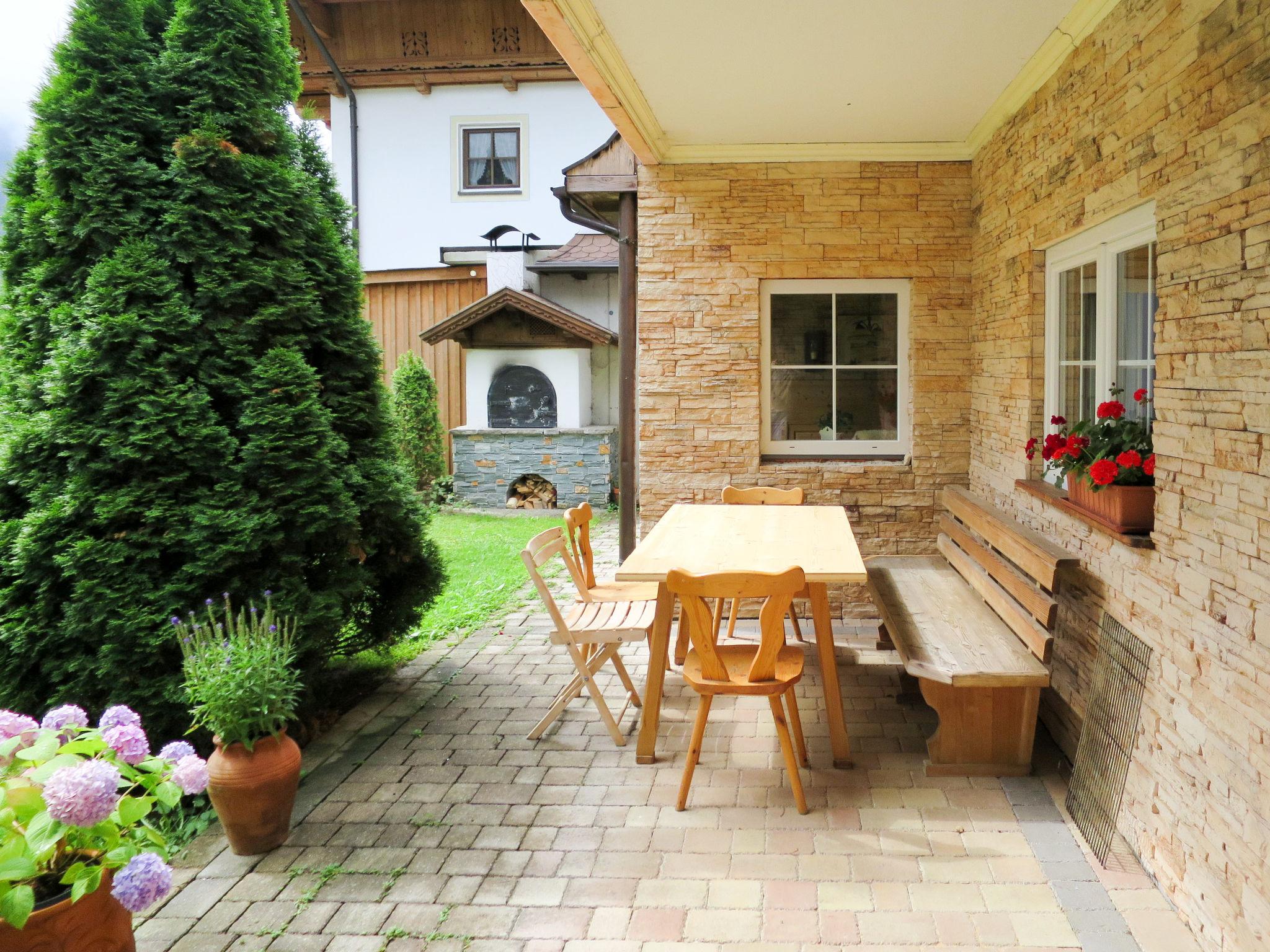 Foto 2 - Apartamento de 2 quartos em Aschau im Zillertal com terraço e vista para a montanha