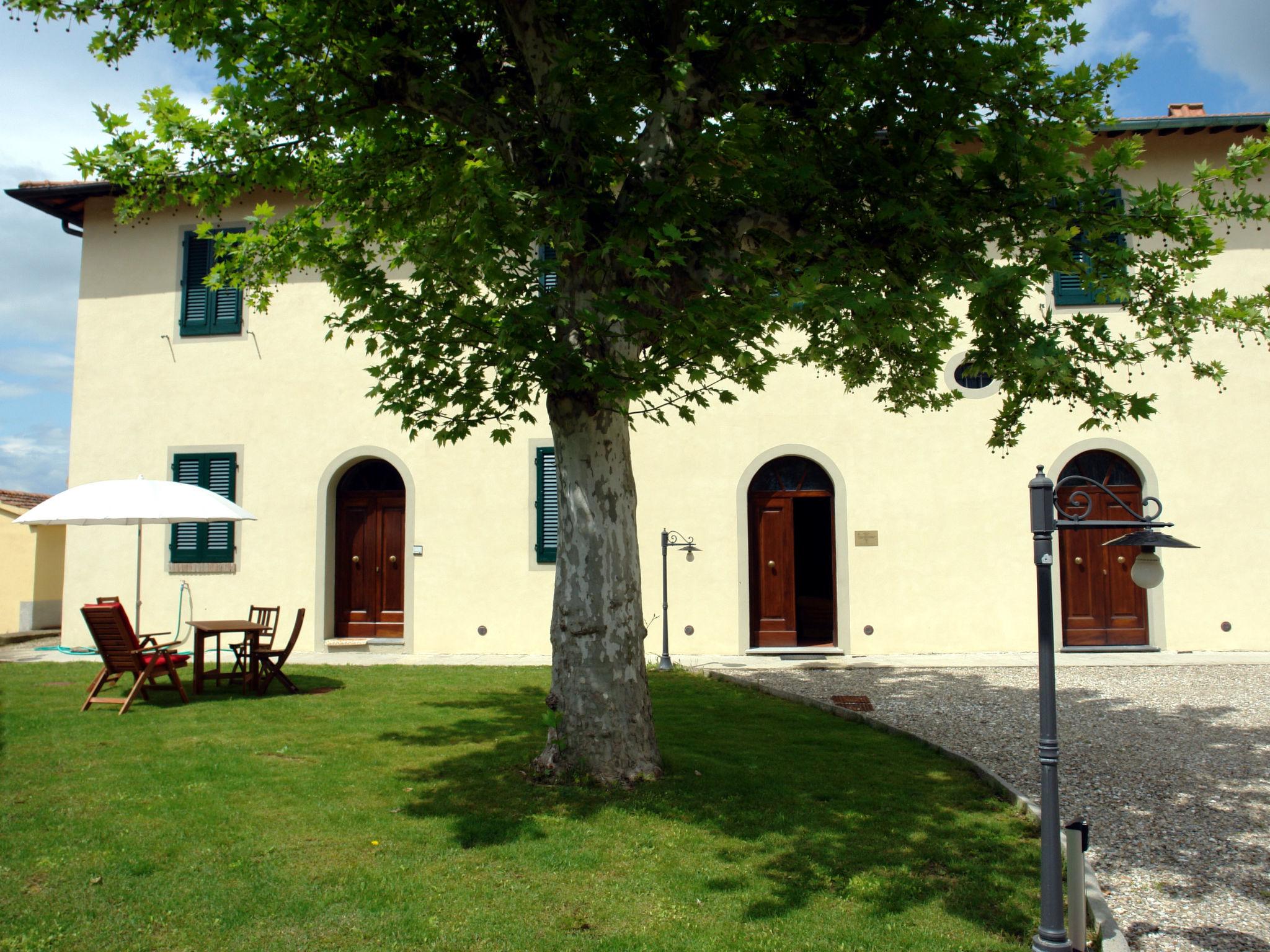 Foto 4 - Apartamento de 2 habitaciones en Cerreto Guidi con piscina y jardín