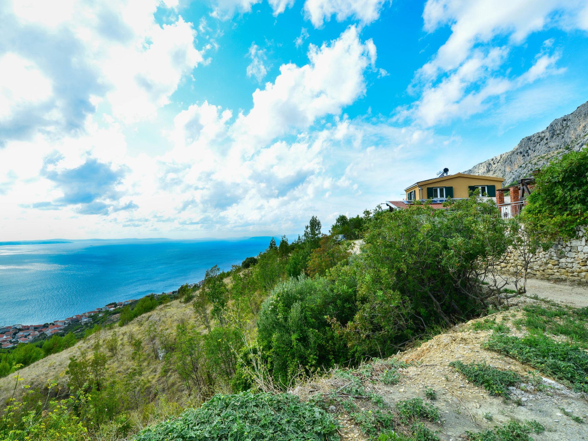 Photo 24 - Maison de 3 chambres à Dugi Rat avec piscine privée et vues à la mer